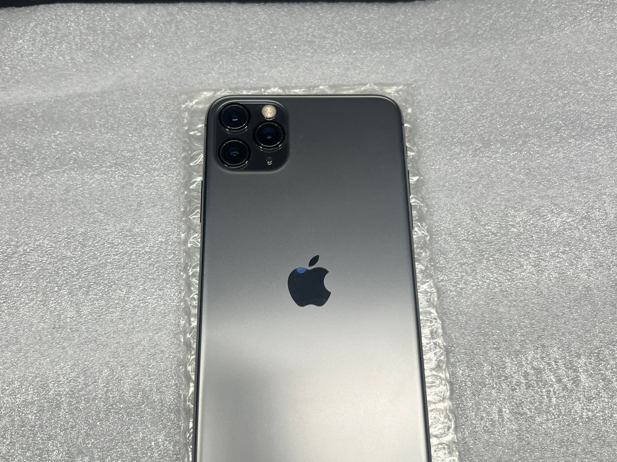 Apple iPhone 11 Pro Max – Unlocked – 512 GB – Space Gray