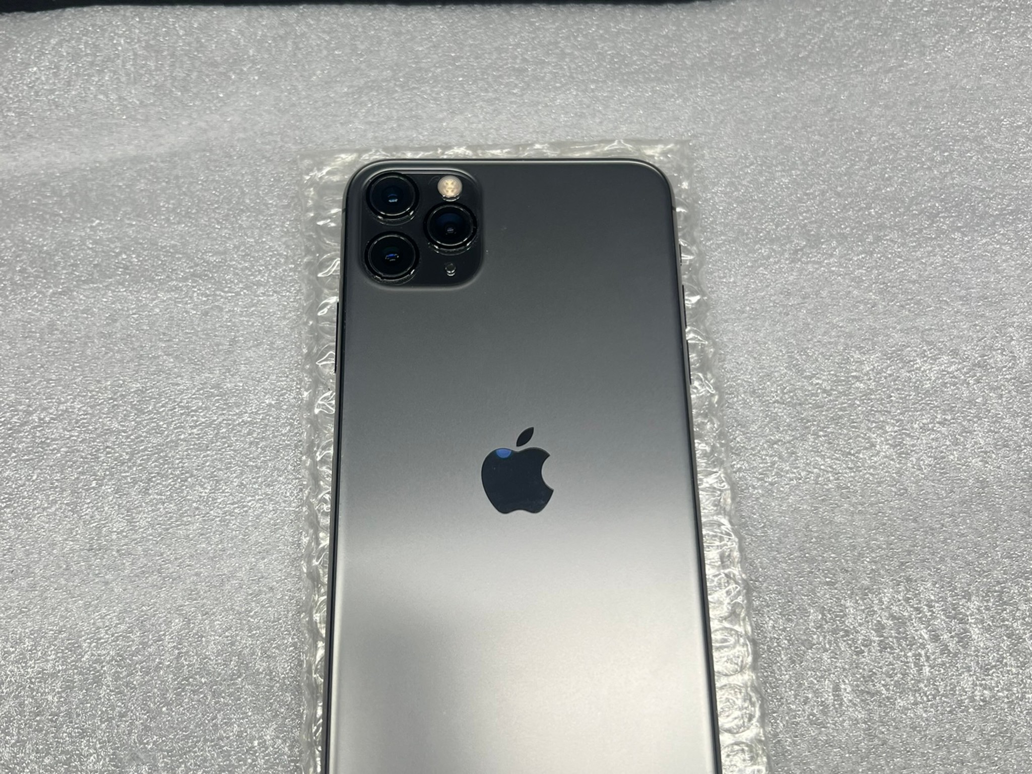 Apple iPhone 11 Pro Max – Unlocked – 512 GB – Space Gray