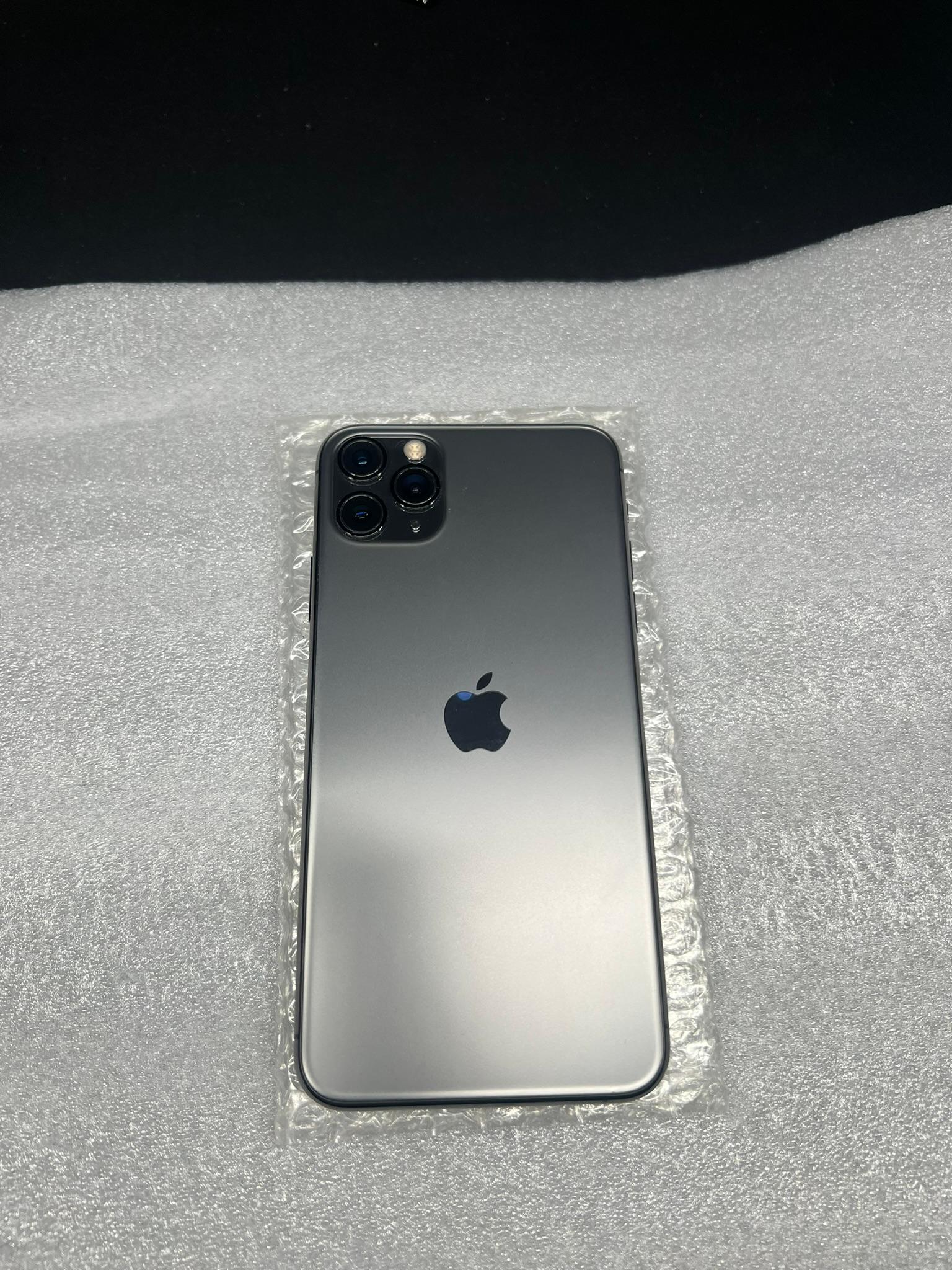 Apple iPhone 11 Pro Max – Unlocked – 512 GB – Space Gray