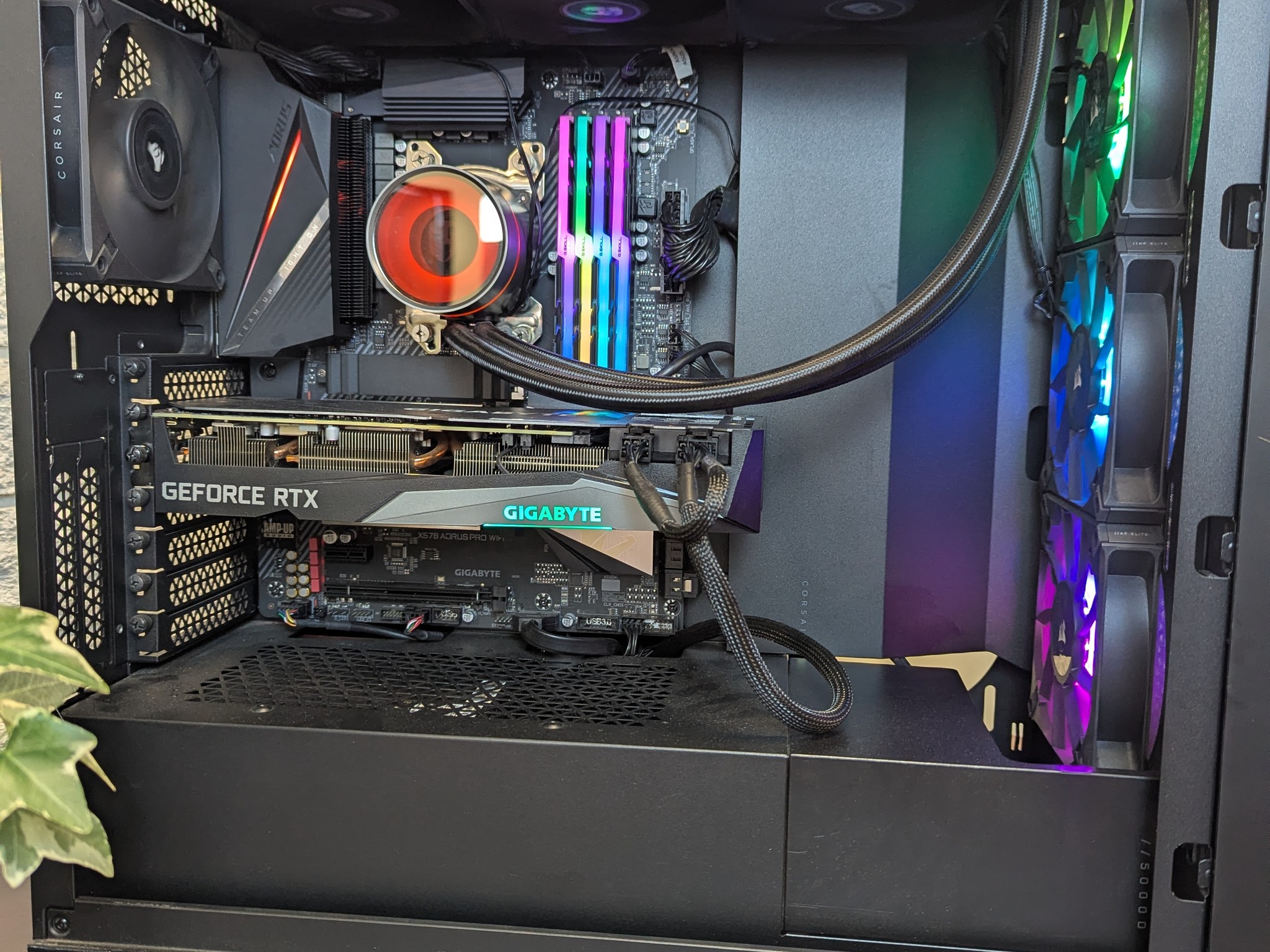 Ryzen 7 3700X | RTX 3070 | 32GB DDR4 3200 | 1.25TB Storage |