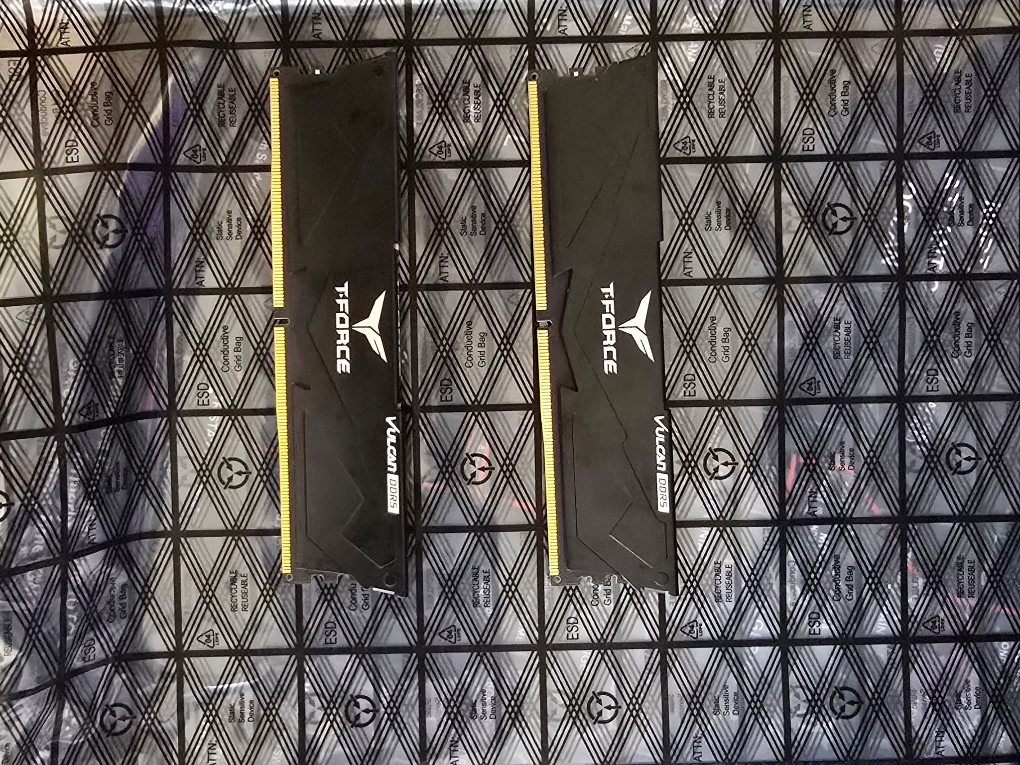 FREE SHIPPING TEAMGROUP T-Force Vulcan DDR5 32GB (2x16GB) 6000MHz DDR5 RAM (Black)