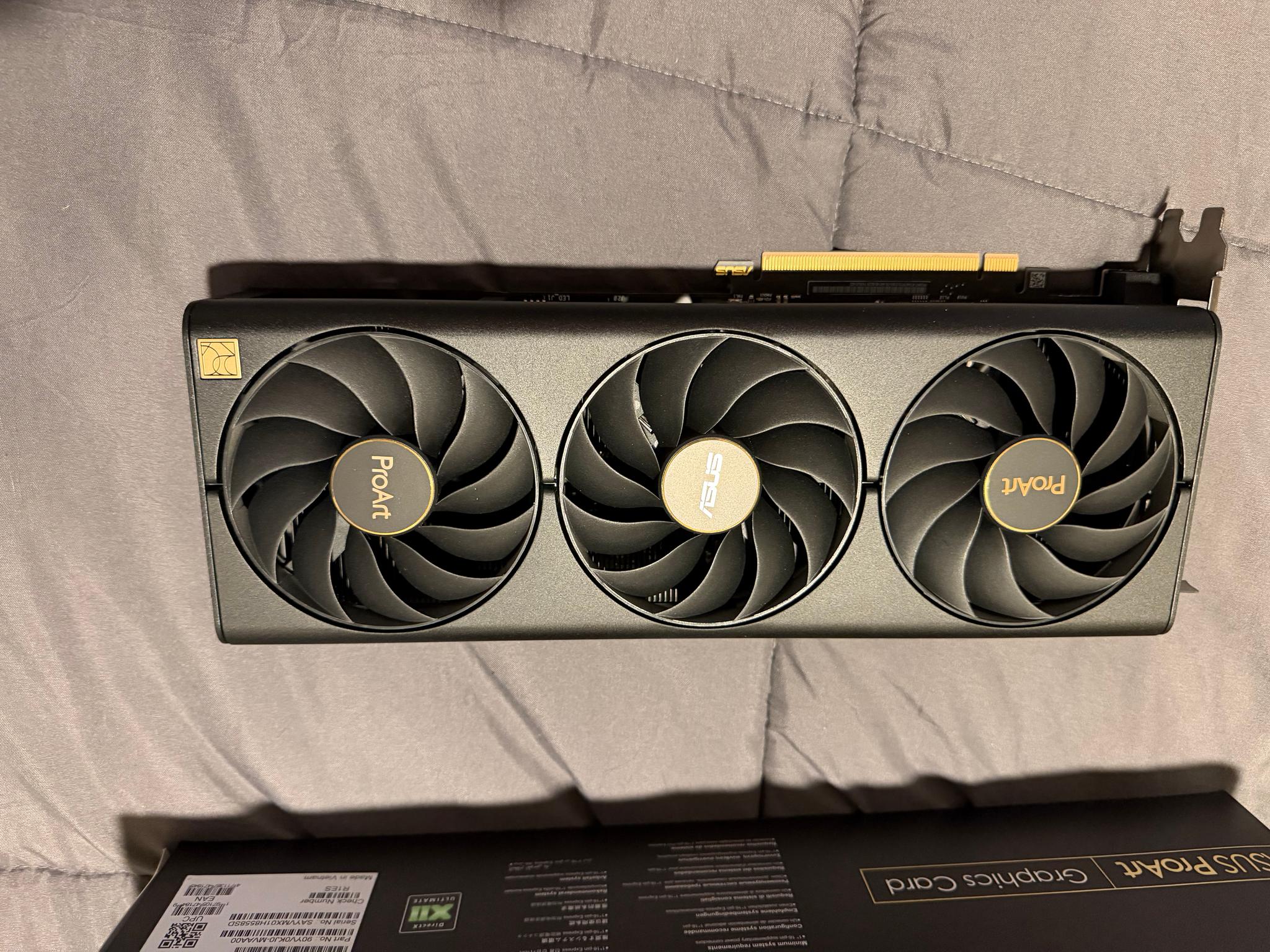 Asus ProArt GeForce RTX 4070 Ti SUPER