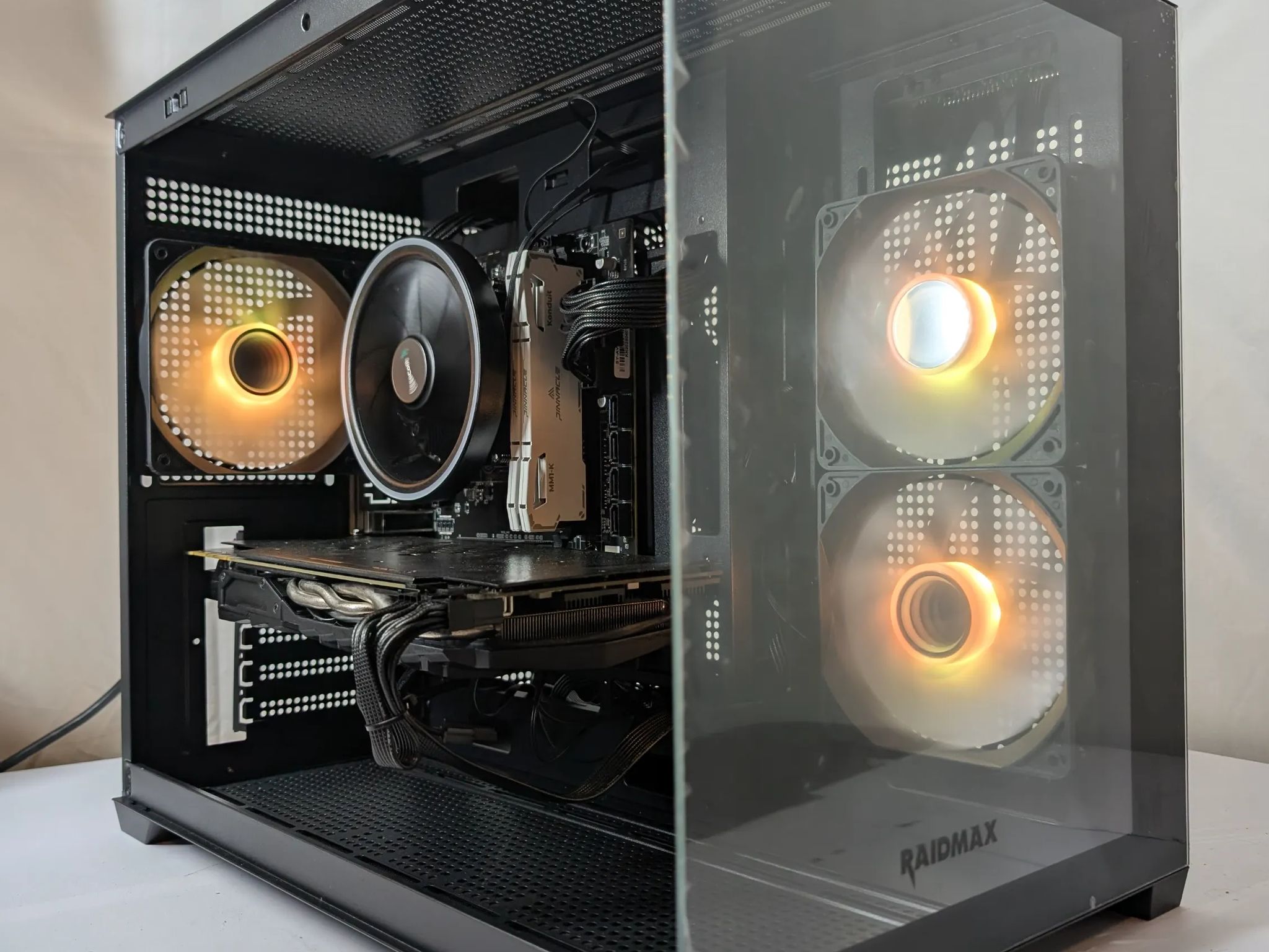 GTX 1080 | RYZEN 5 2600X | 16GB DDR4 | 500GB NVME