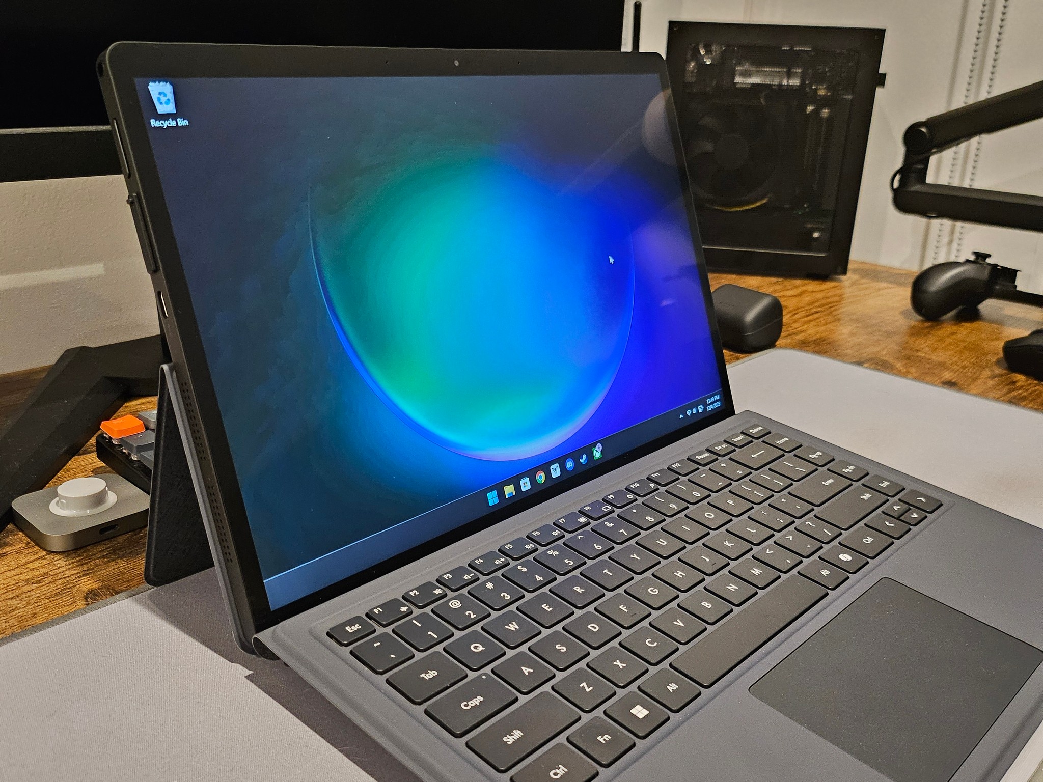 MinisForum V3 SE Laptop/Tablet