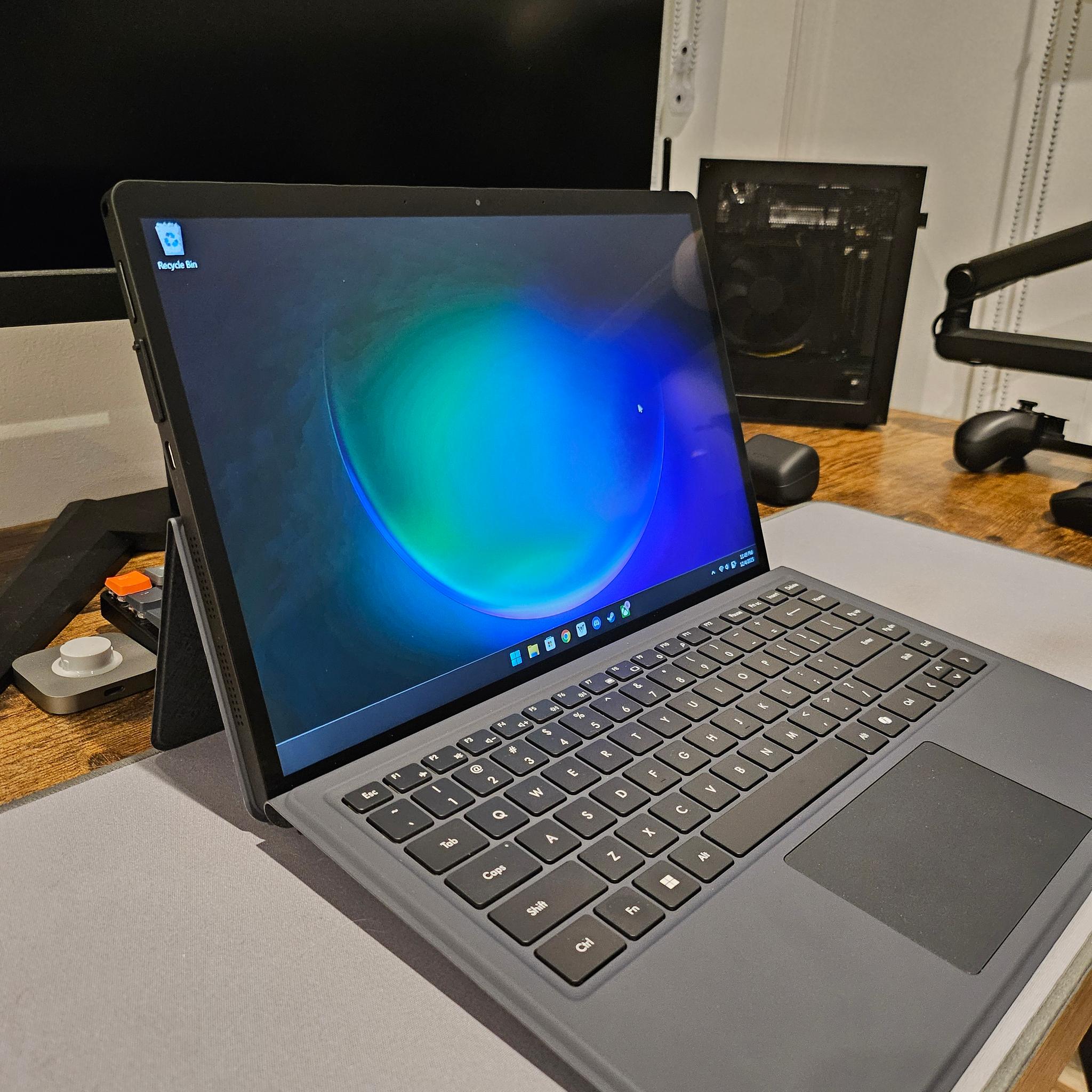MinisForum V3 SE Laptop/Tablet