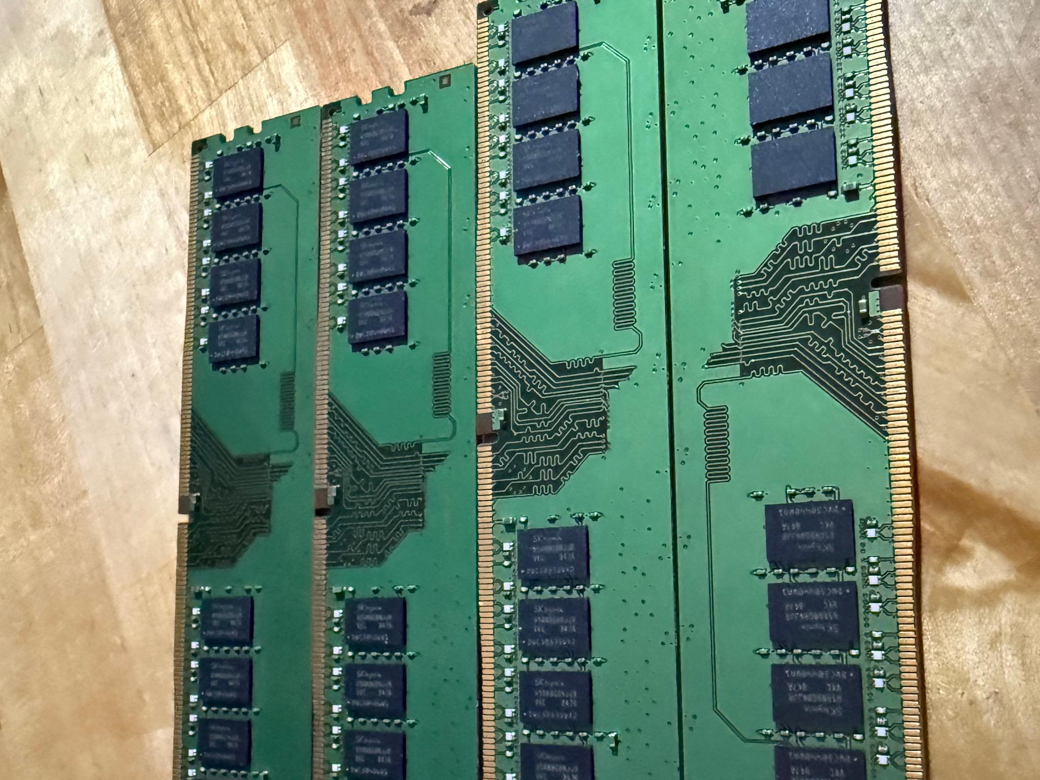 32GB DDR4 (4 x 8GB) High Quality SK Hynix 2666 PC4 DIMM (4)