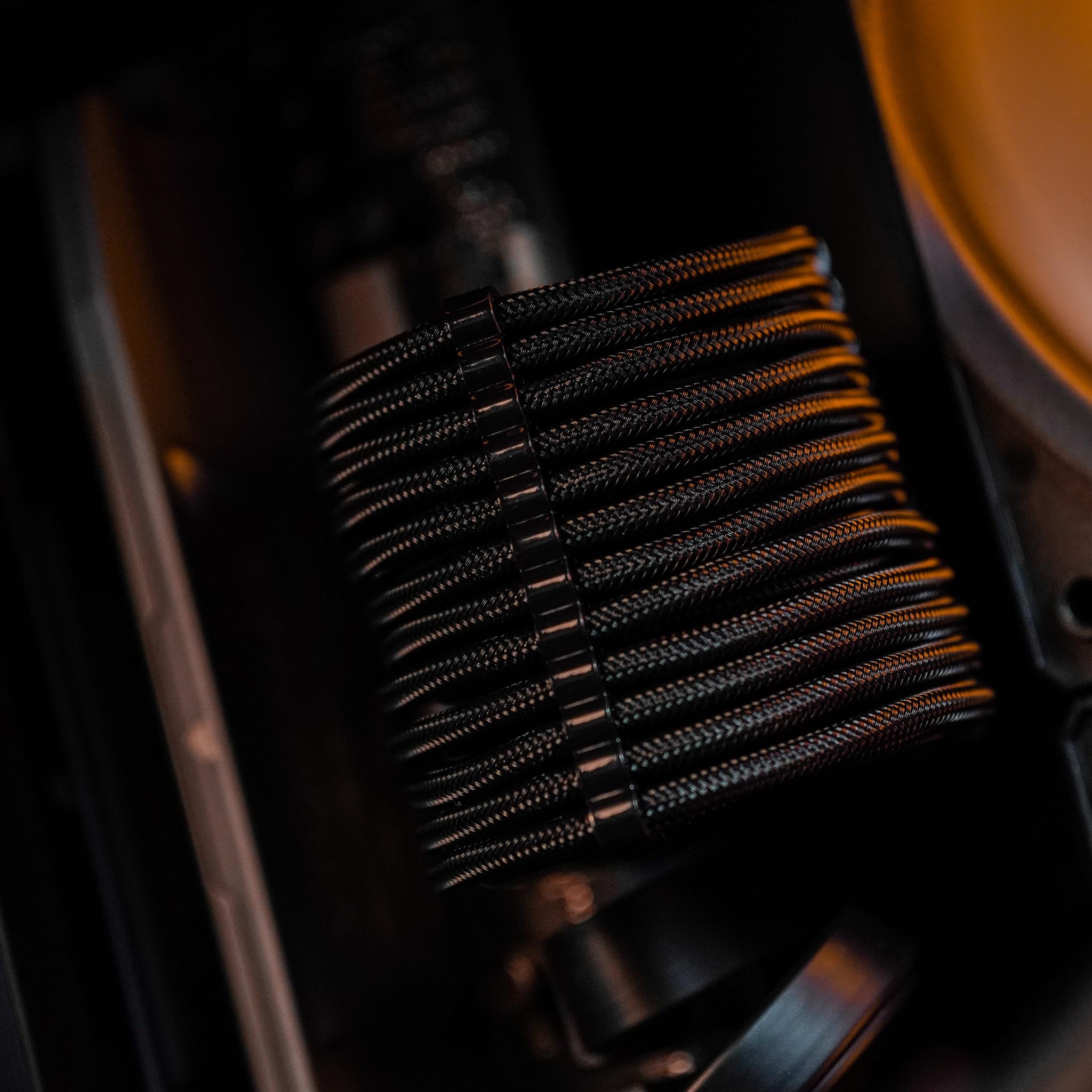 Turismo | RTX 5070 Ti + 7800X3D | 32GB DDR5 | 1TB Gen 4 NVMe | Lian Li V100R Custom Gaming PC