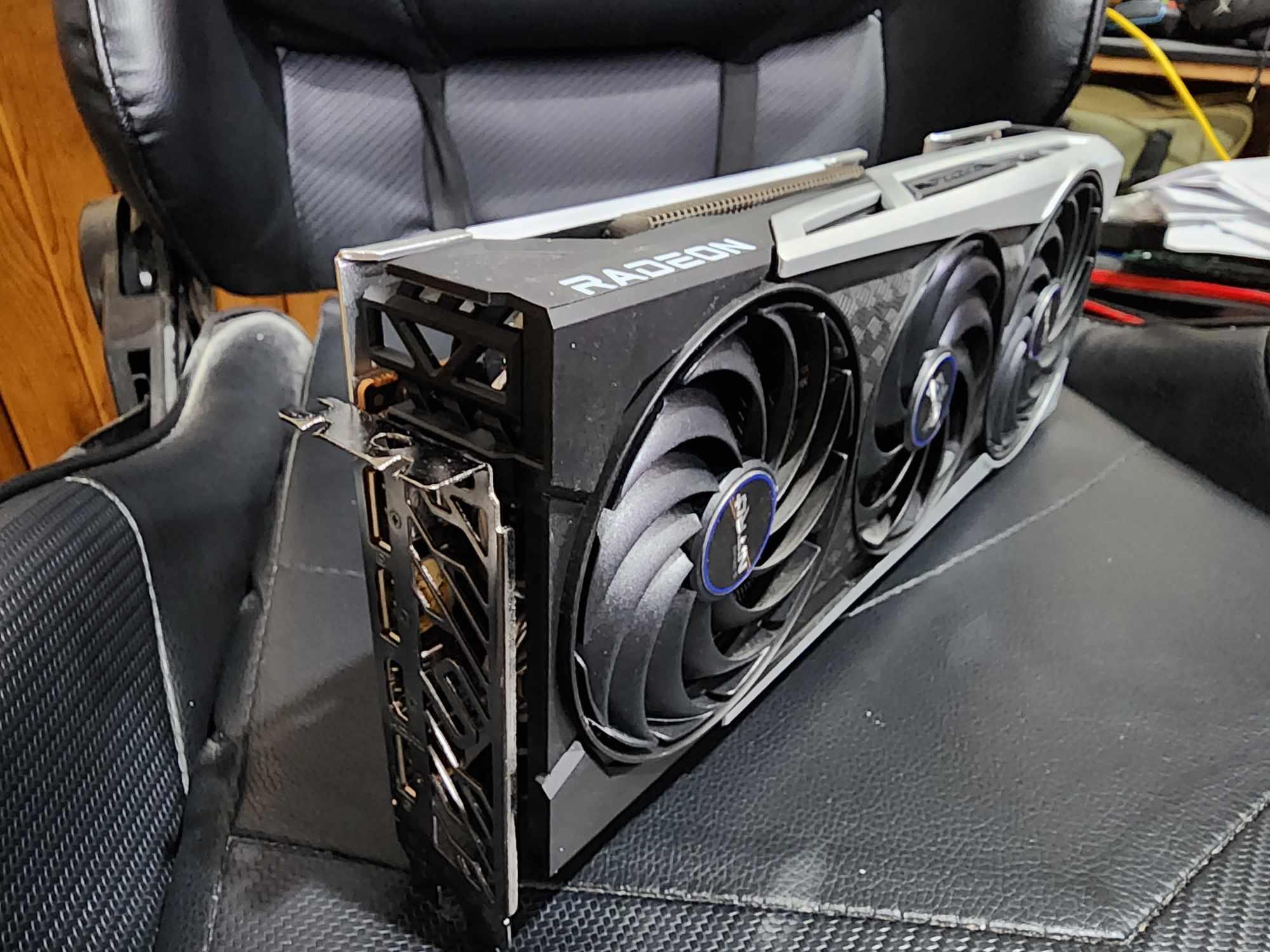 SAPPHIRE Nitro+ AMD Radeon RX 6700 XT 12GB GDDR6 Graphics Card (11306-01-20G)