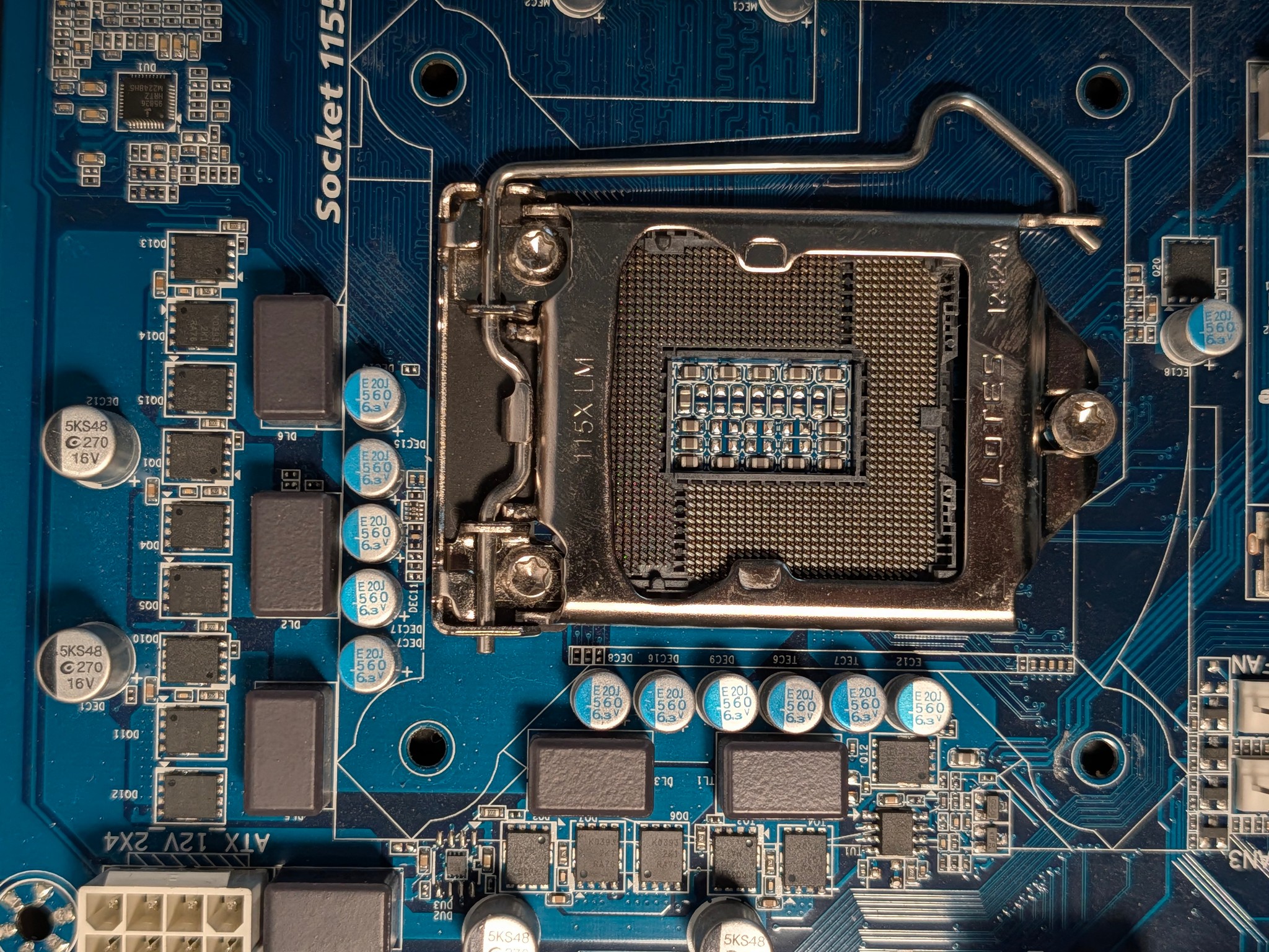 Gigabyte GA-H77-DS3H LGA1155 H77 Motherboard ATX VGA DDR3 Untested No IO Shield