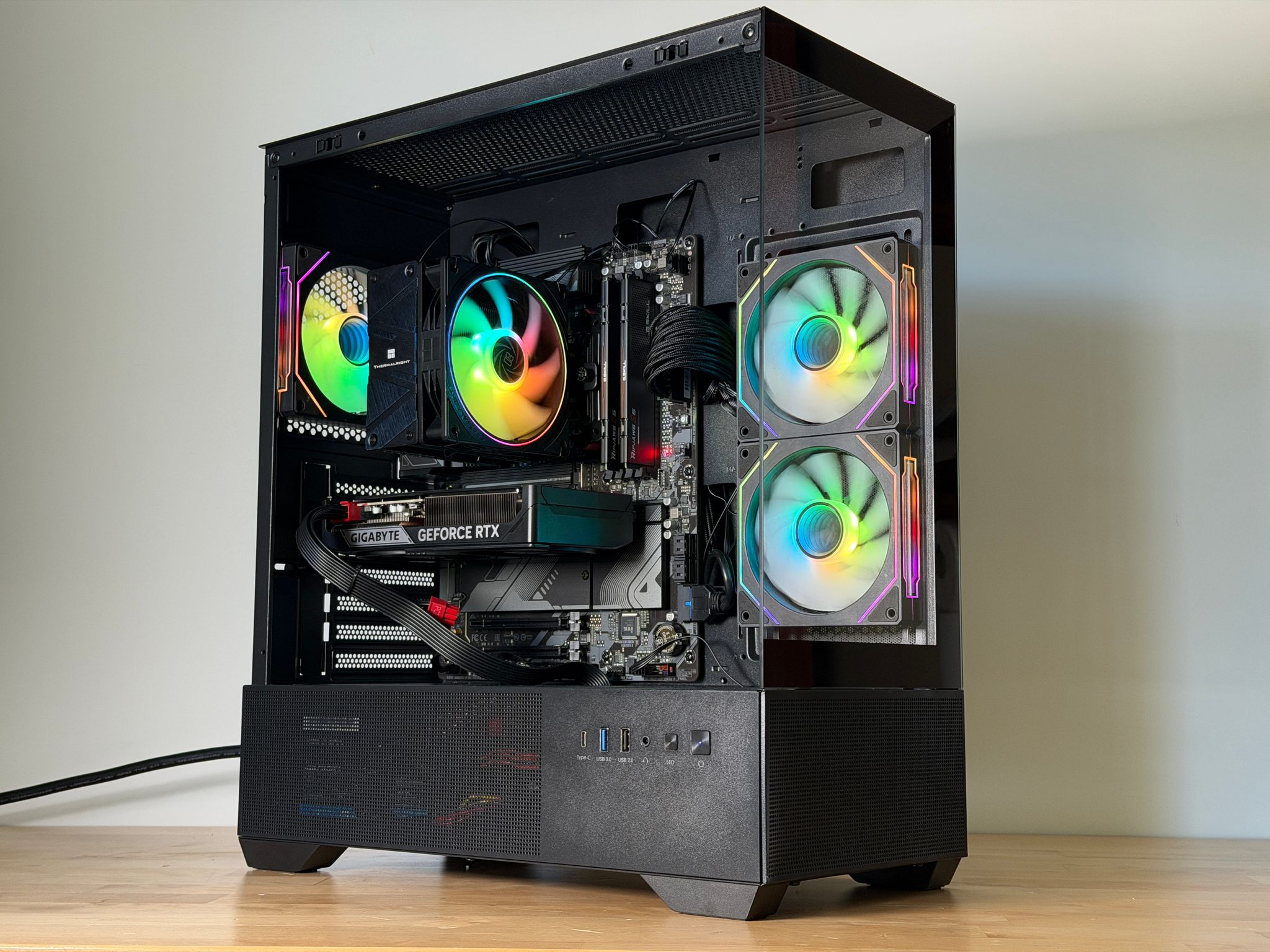 RTX 5060ti 8GB Ryzen 7 7700x Gaming PC