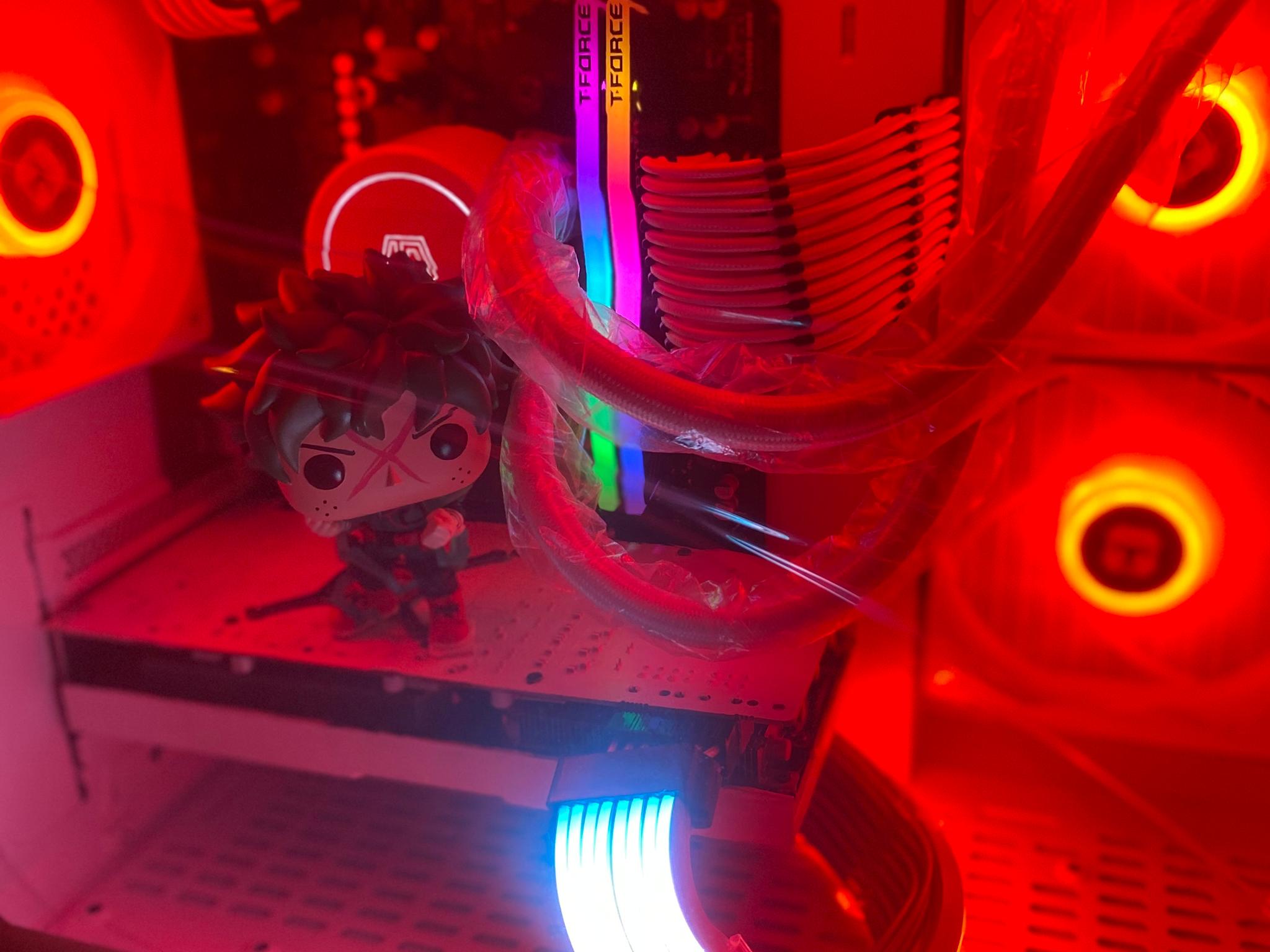 (Liquid-cooled) RX 5700XT| Ryzen 5| 16GB TFoRCE DDR4 RGB RAM| 1TB NVMe SSD| Windows 11 PRO w/ Deku💫