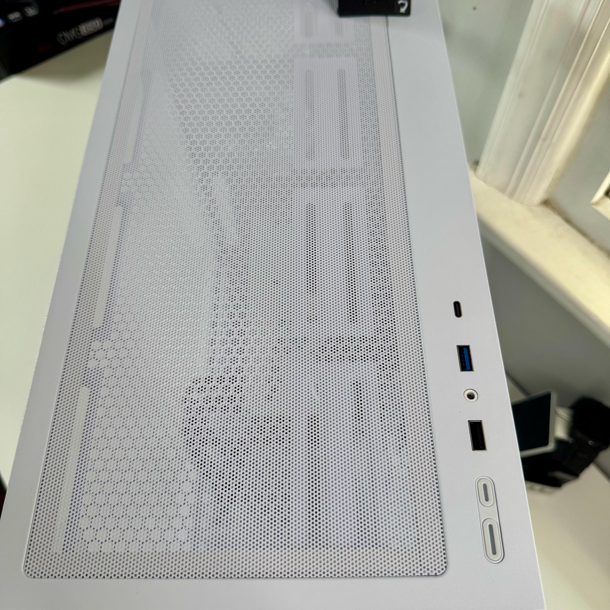NEW Gaming PC | RTX 3070, 32gb Ram, Ryzen 5 | Play and Stream ANY Game!