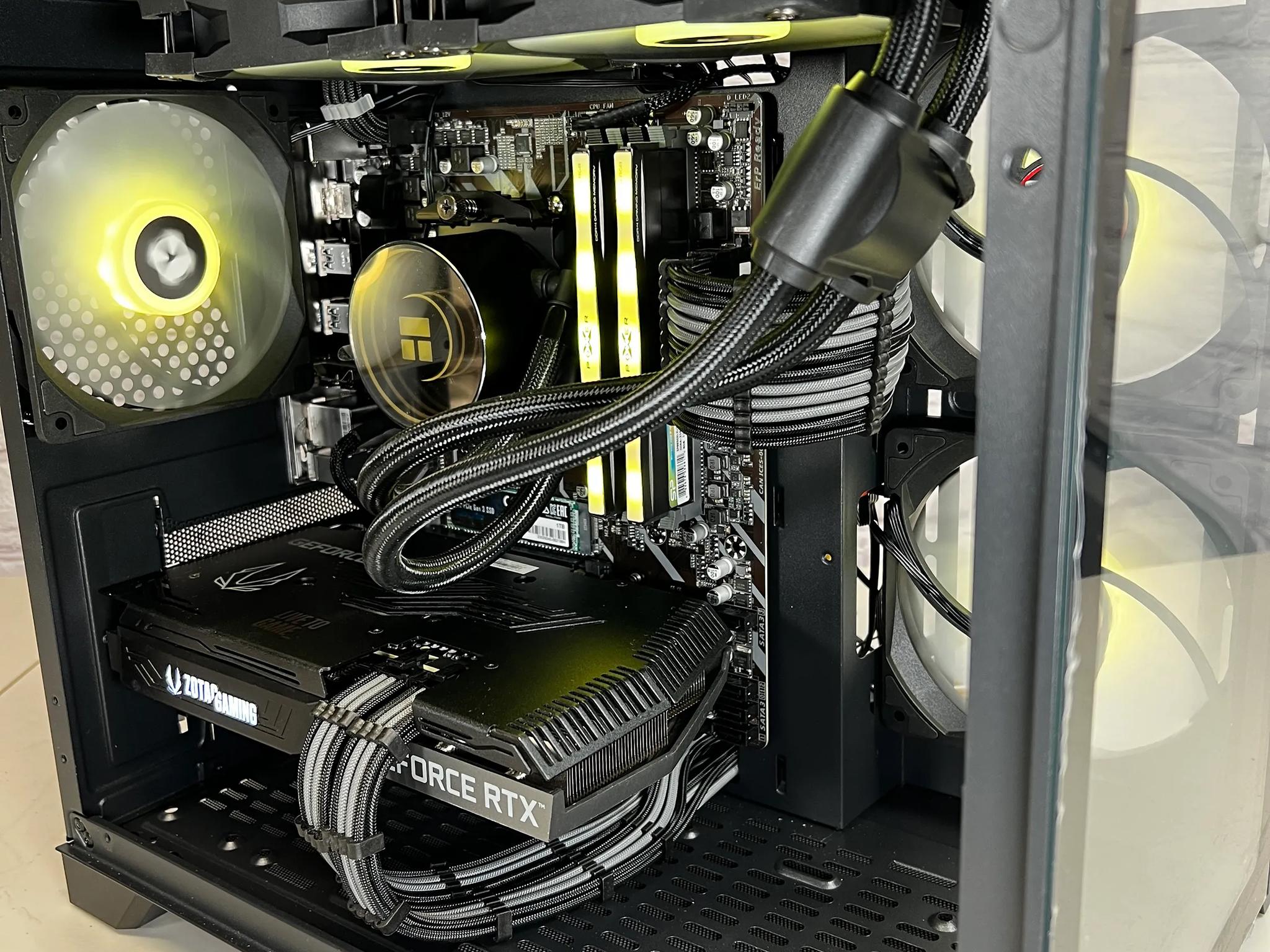 Ryzen 5 5600X RTX 3070 16GB 1TB M.2 Gaming PC