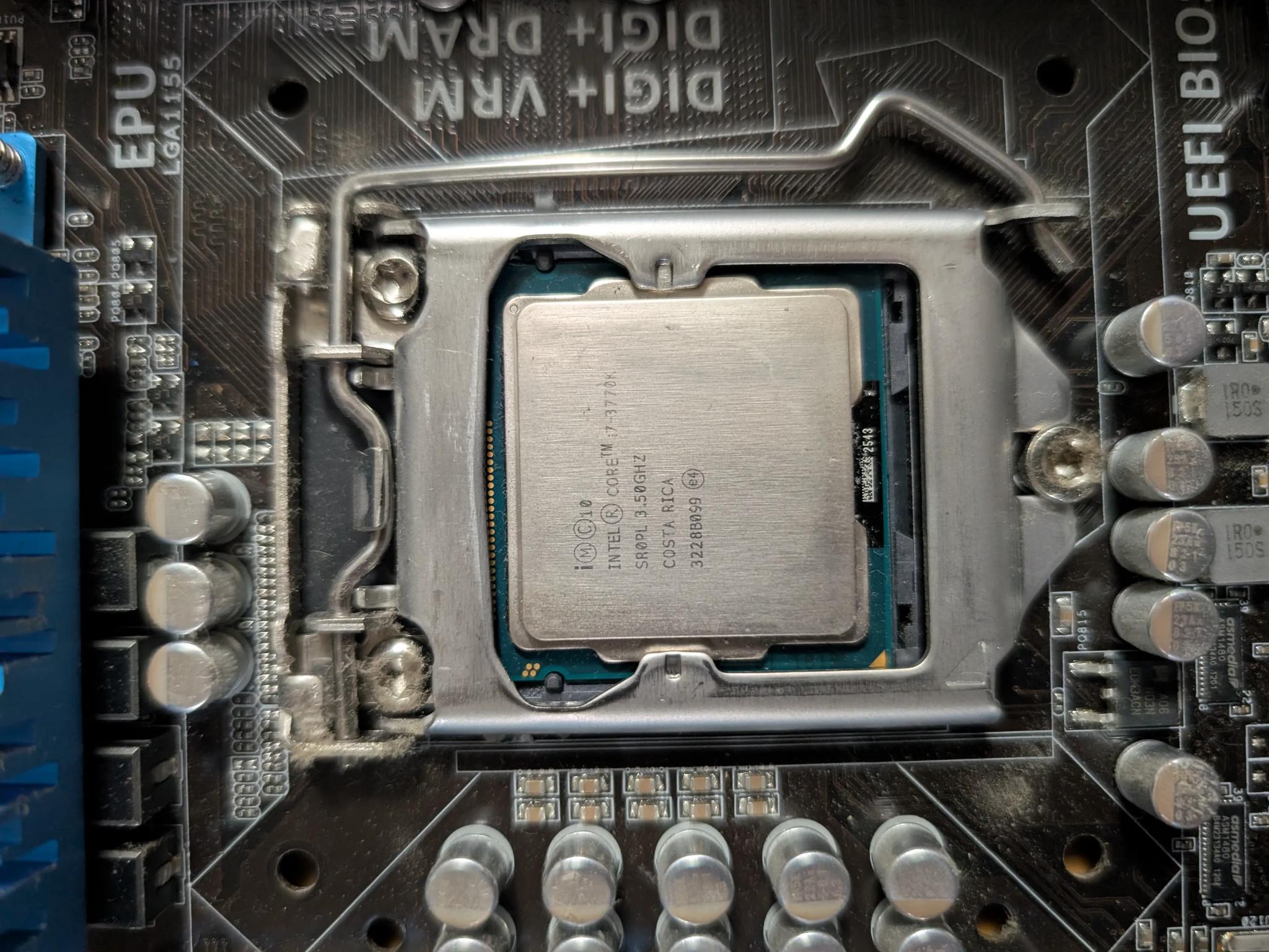 *READ* Asus Z77 motherboard / Intel Core i7 3770K / 12GB DDR3