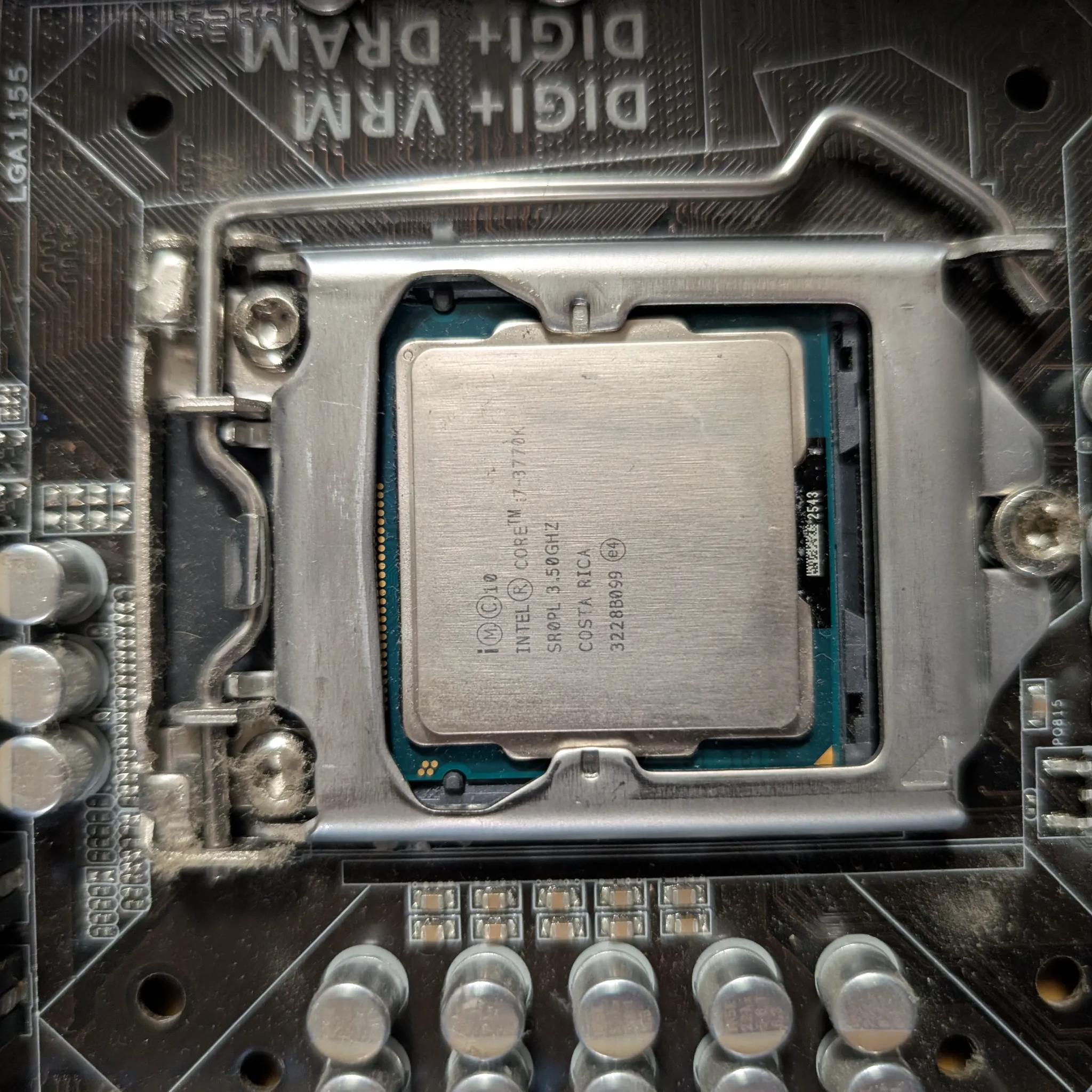 *READ* Asus Z77 motherboard / Intel Core i7 3770K / 12GB DDR3