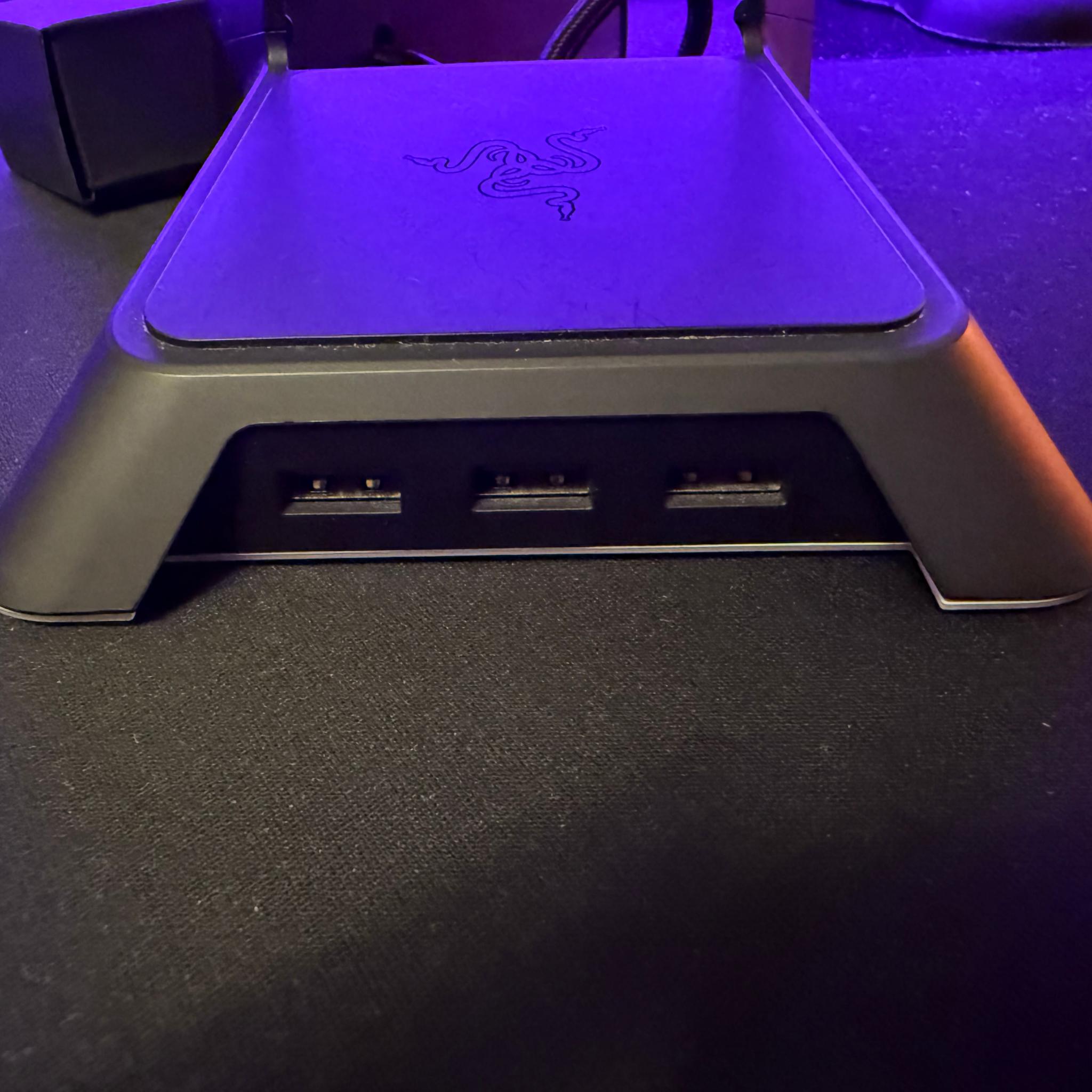 Razer Base Station Chroma V1