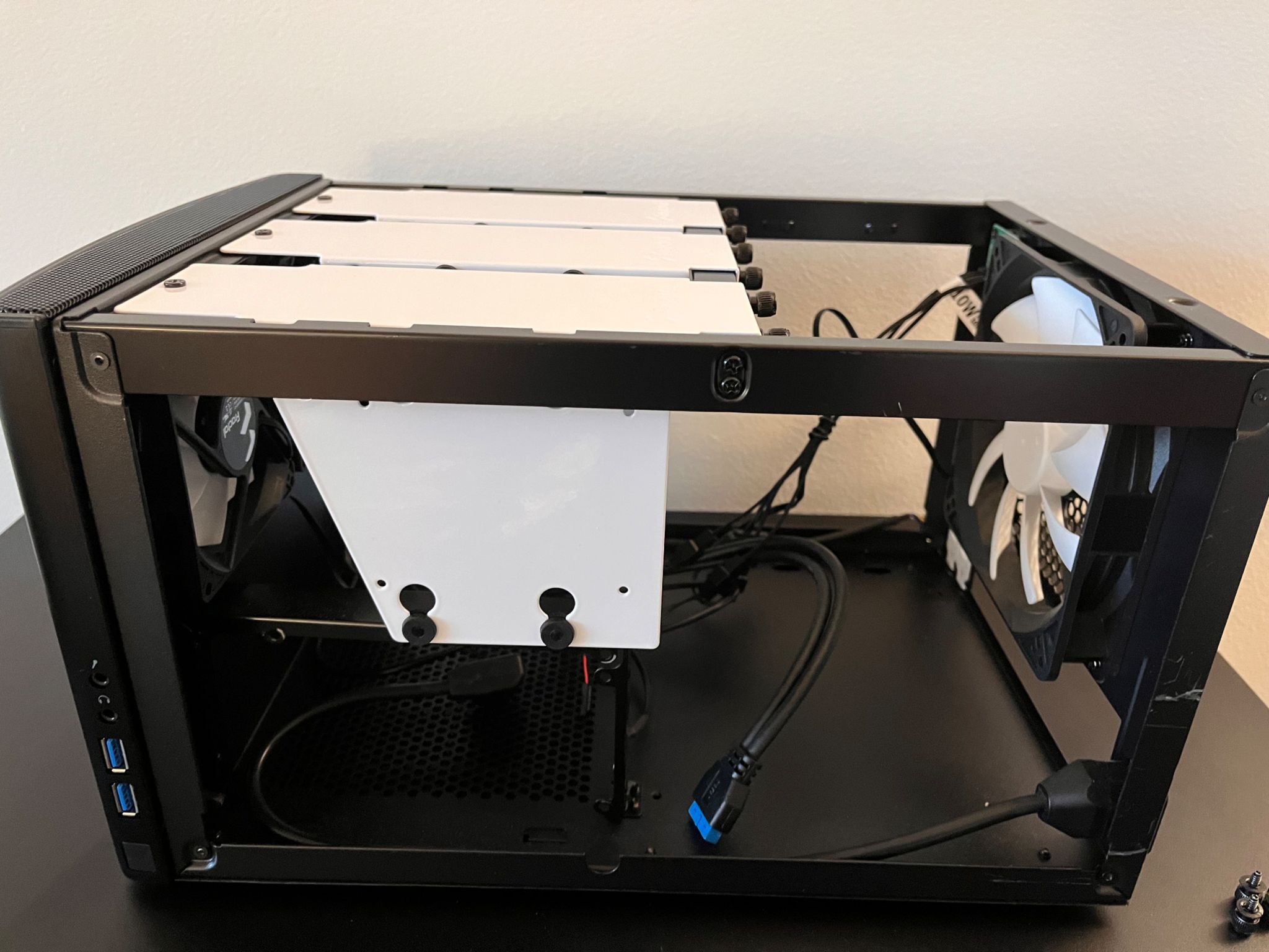 Fractal Node 304 - Like New