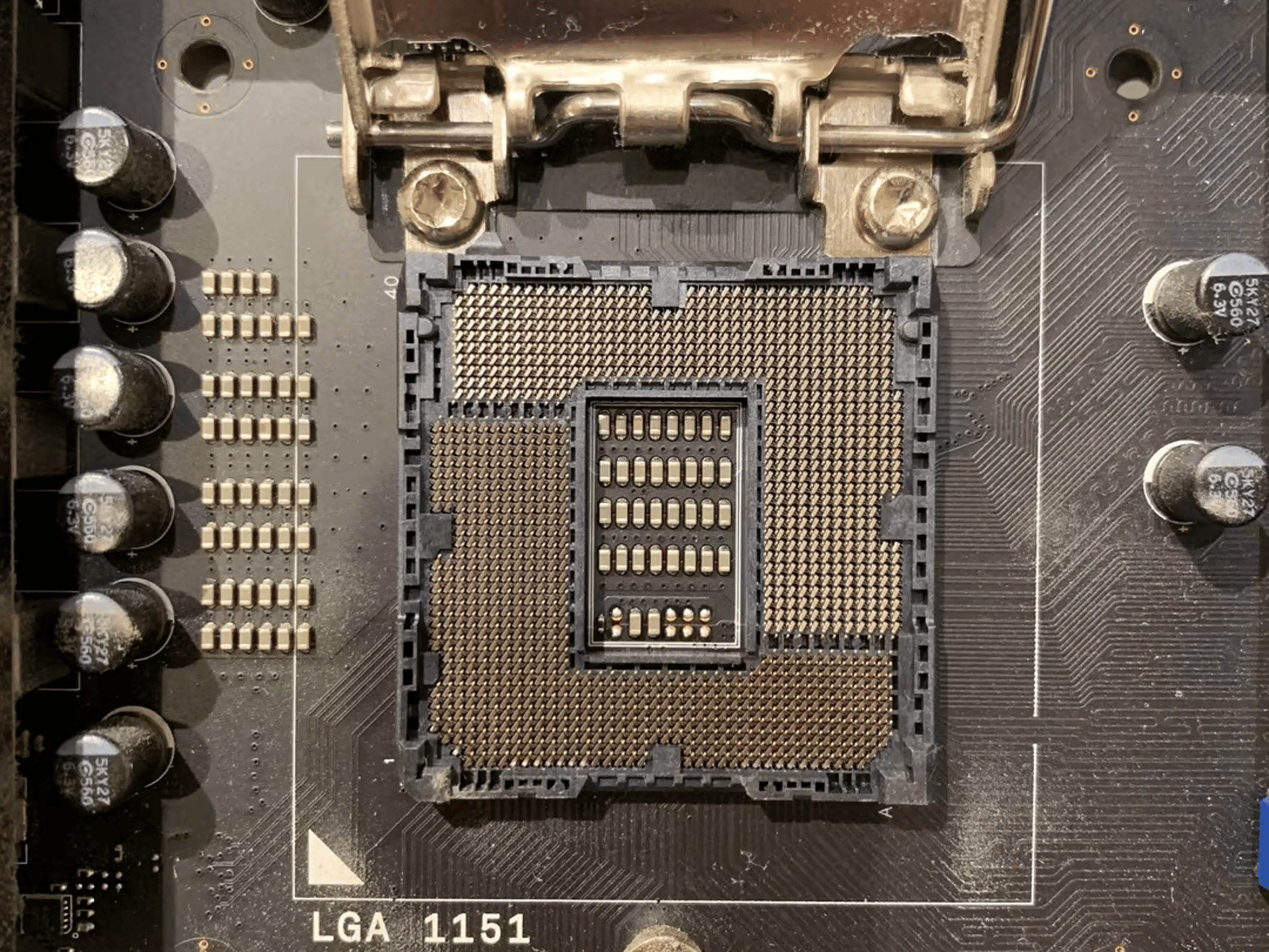 NZXT H500 Vault Boy PC case + motherboard (for parts)