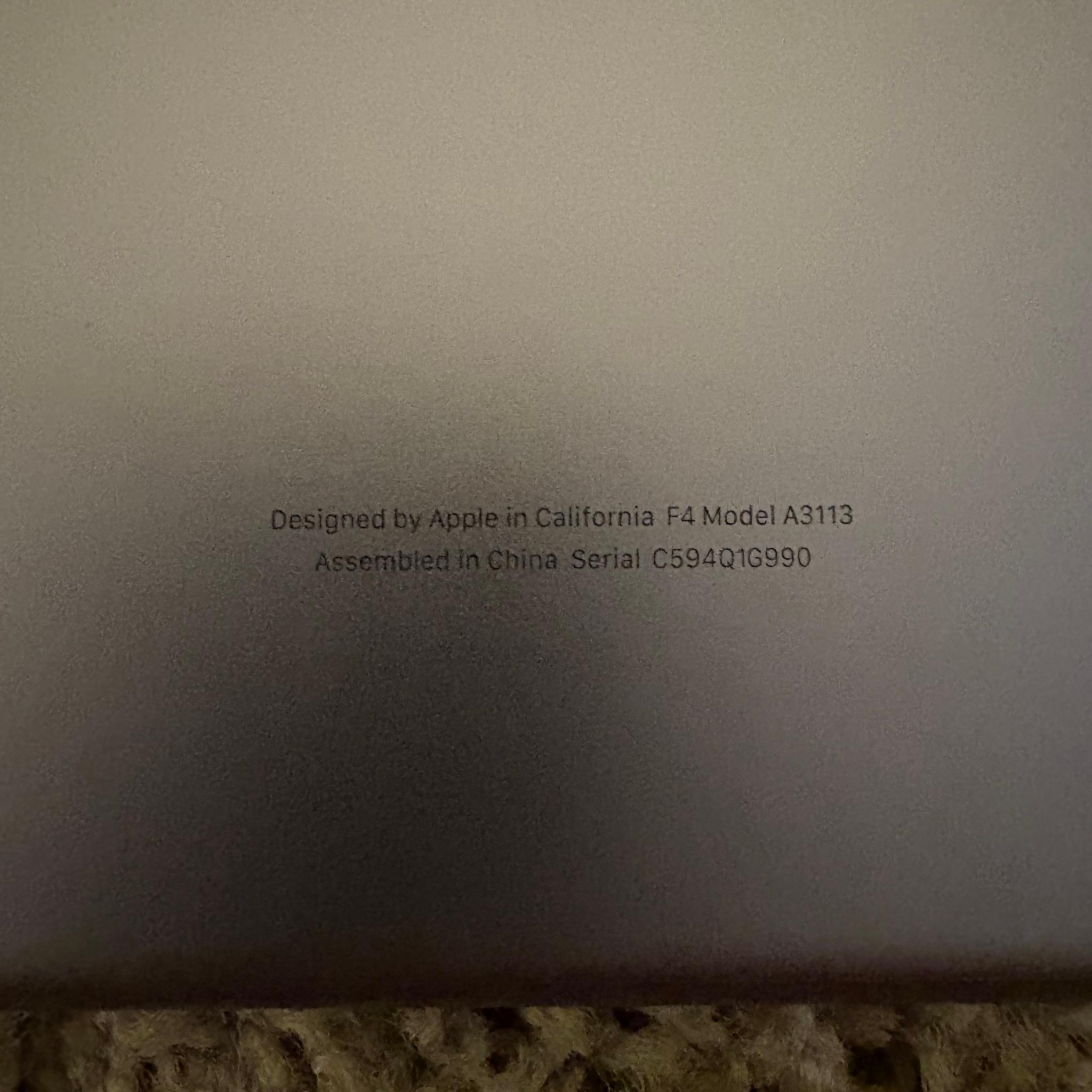 MacBook Air 13 Inch 2024 M3 Chip, 24gb Ram, 512gb ssd