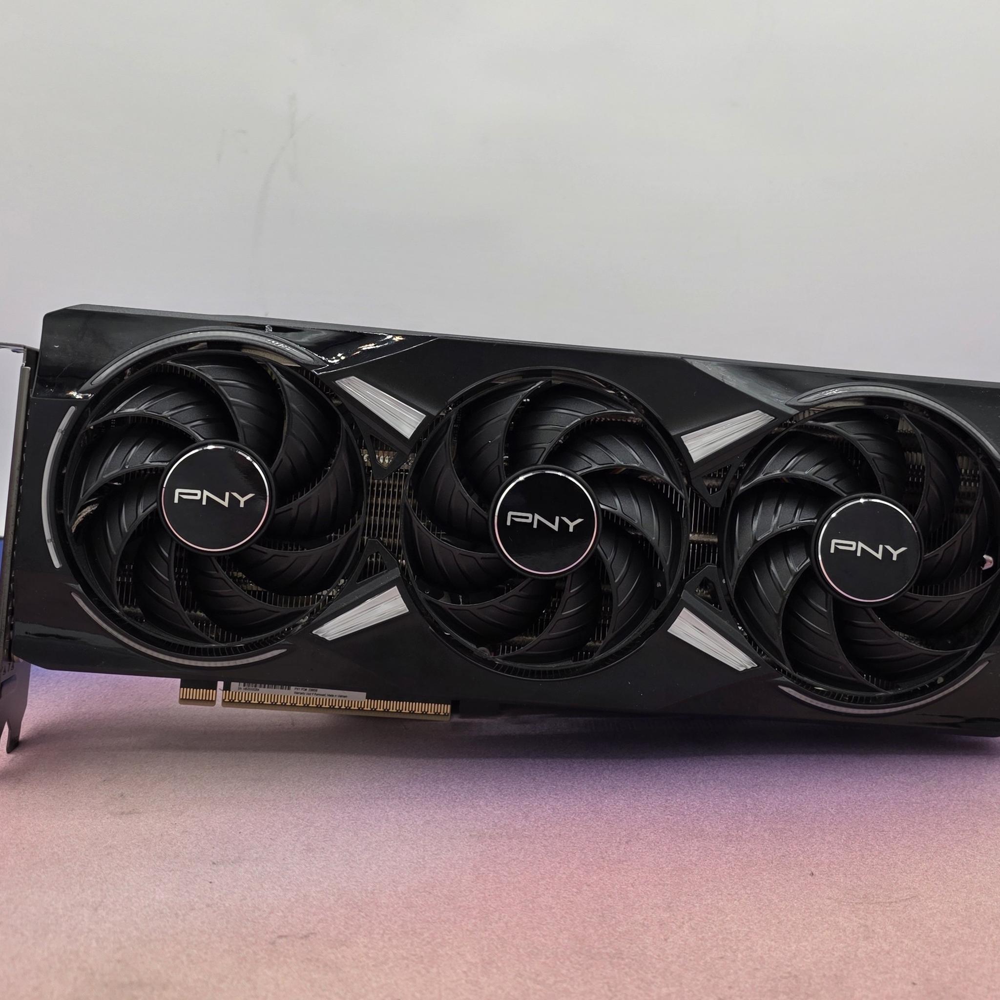 PNY GeForce RTX 5070 ARGB EPIC-X RGB OC Triple Fan