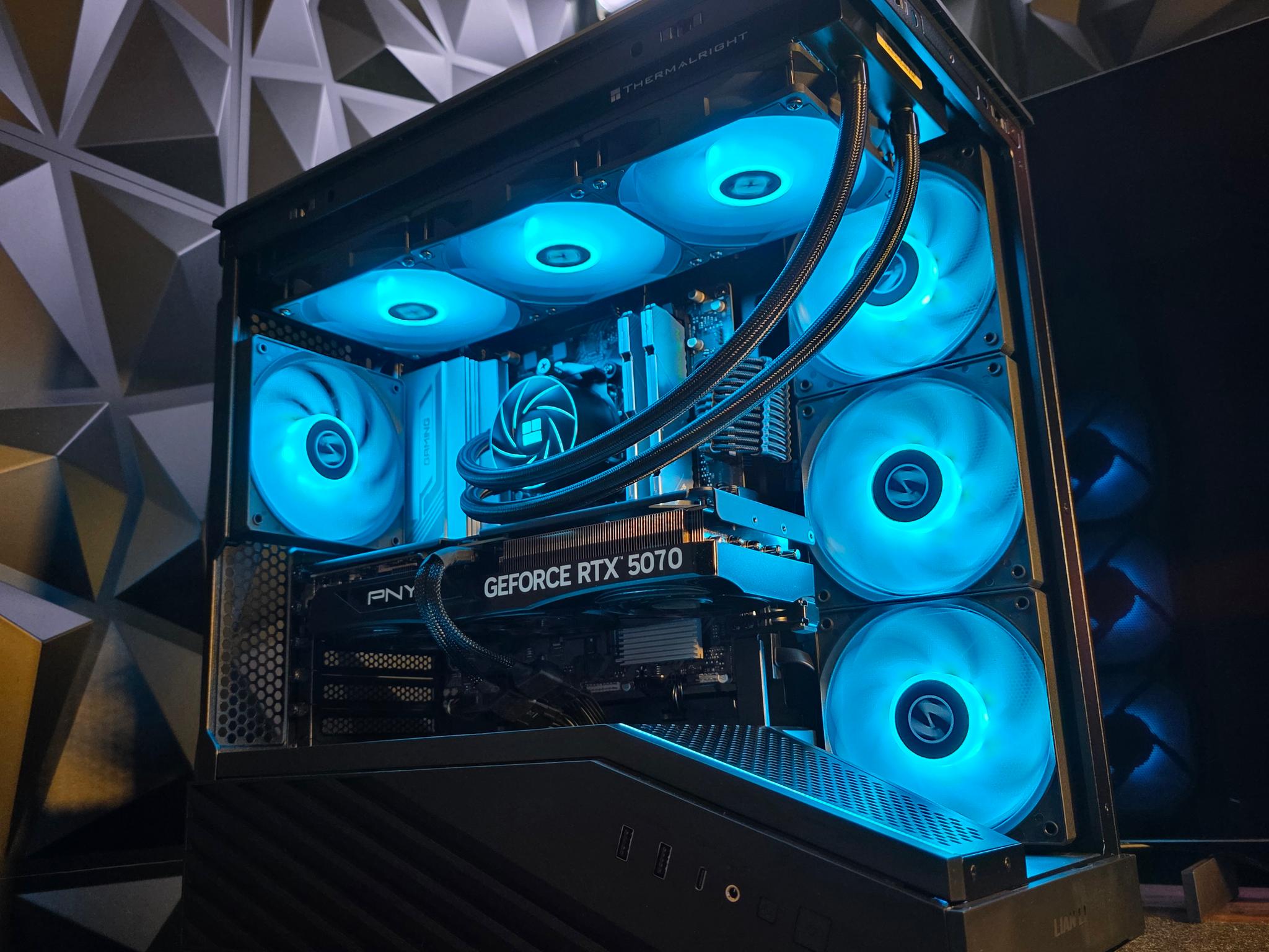 RTX 5070 + RYZEN 5 7600 DDR5 PC