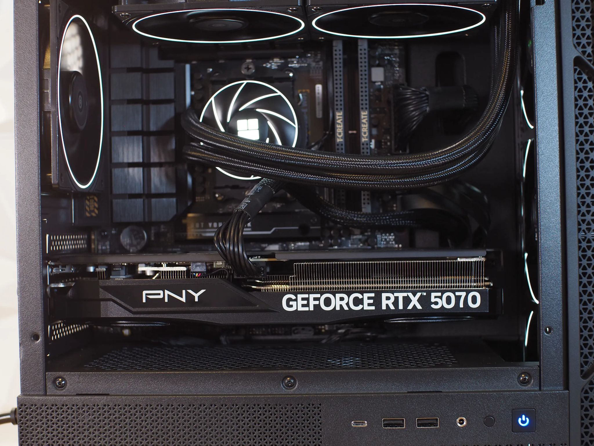 The Signature -  5070 12gb | AM5 | 32gb DDR5 | 2tb SSD | WIFI