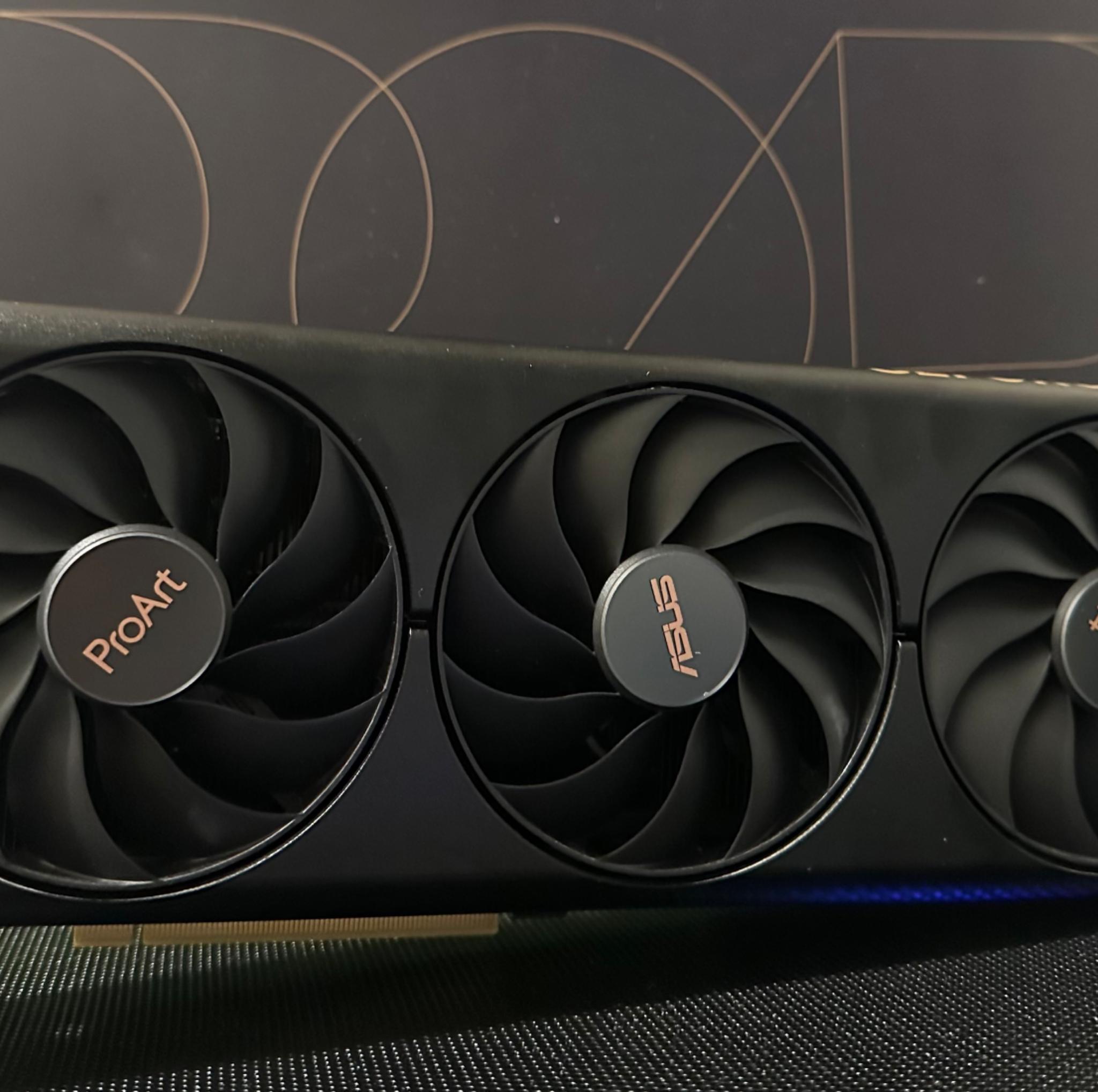 ASUS ProArt GeForce RTX™ 4060 OC Edition 8GB GDDR6 Graphics Card