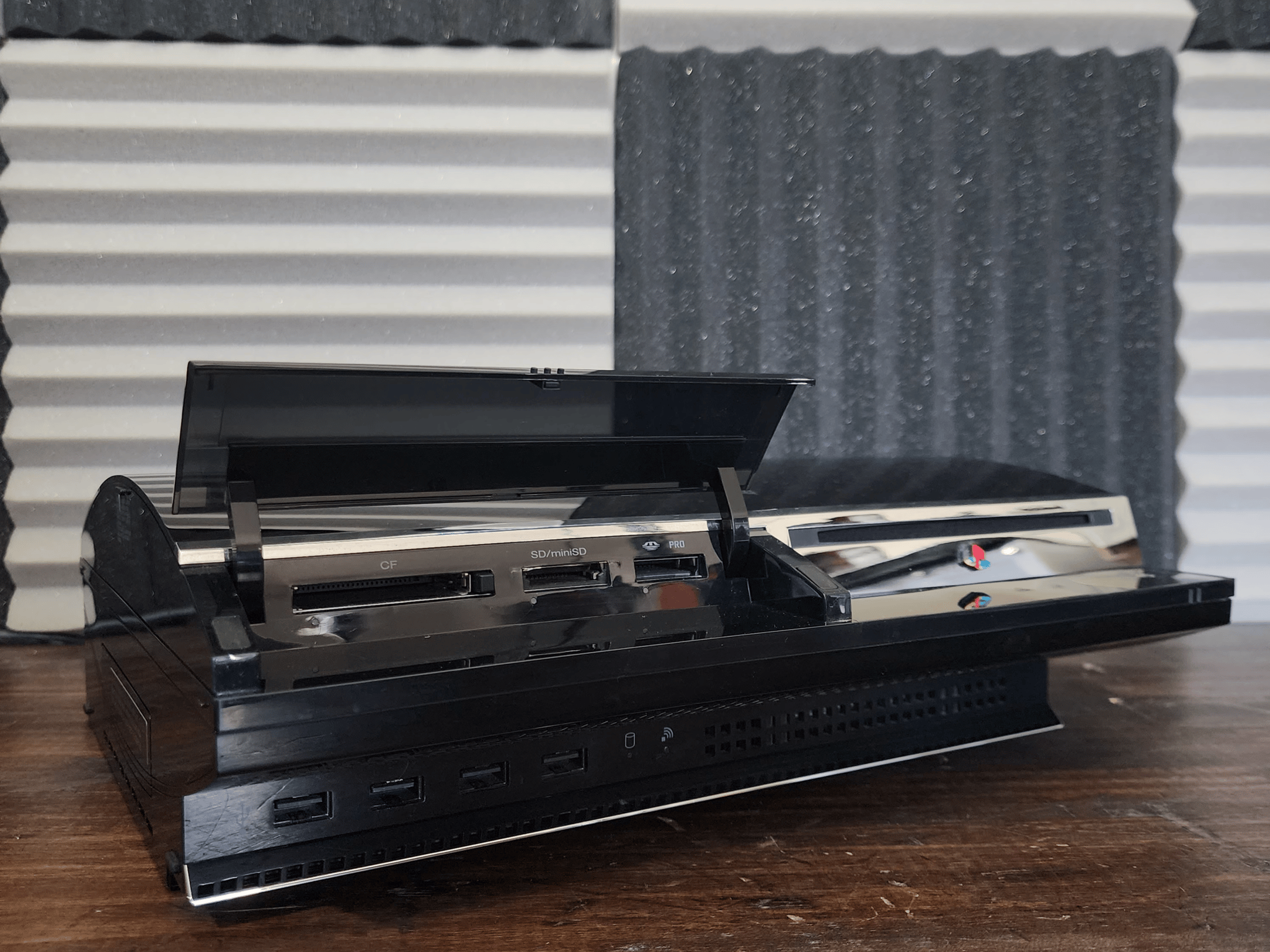 Original Sony PlayStation 3 // Backwards Compatible Model CECHE01