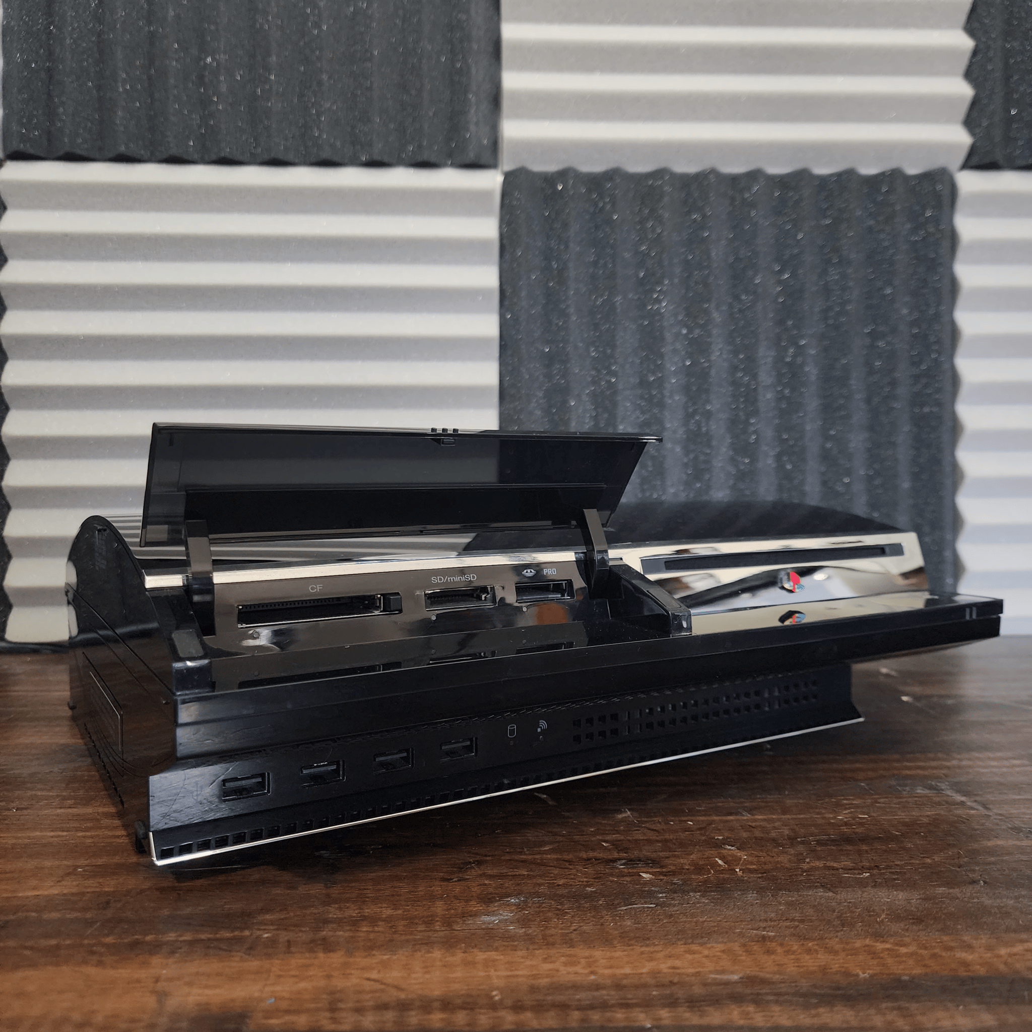 Original Sony PlayStation 3 // Backwards Compatible Model CECHE01