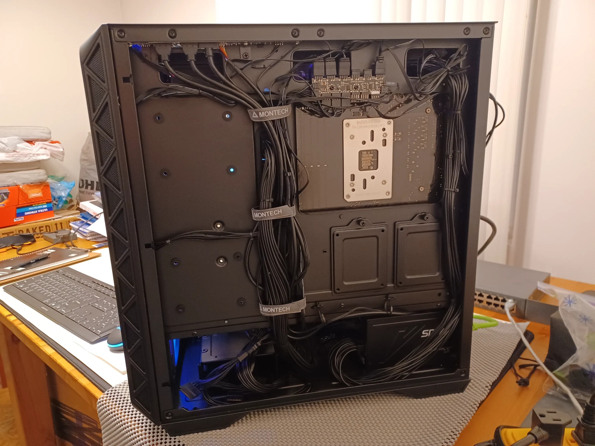 [model012unit1] 4K Gaming Mid-Tower (RTX 4080 Super + Ryzen 7 7800X3D + 64GB DDR5)