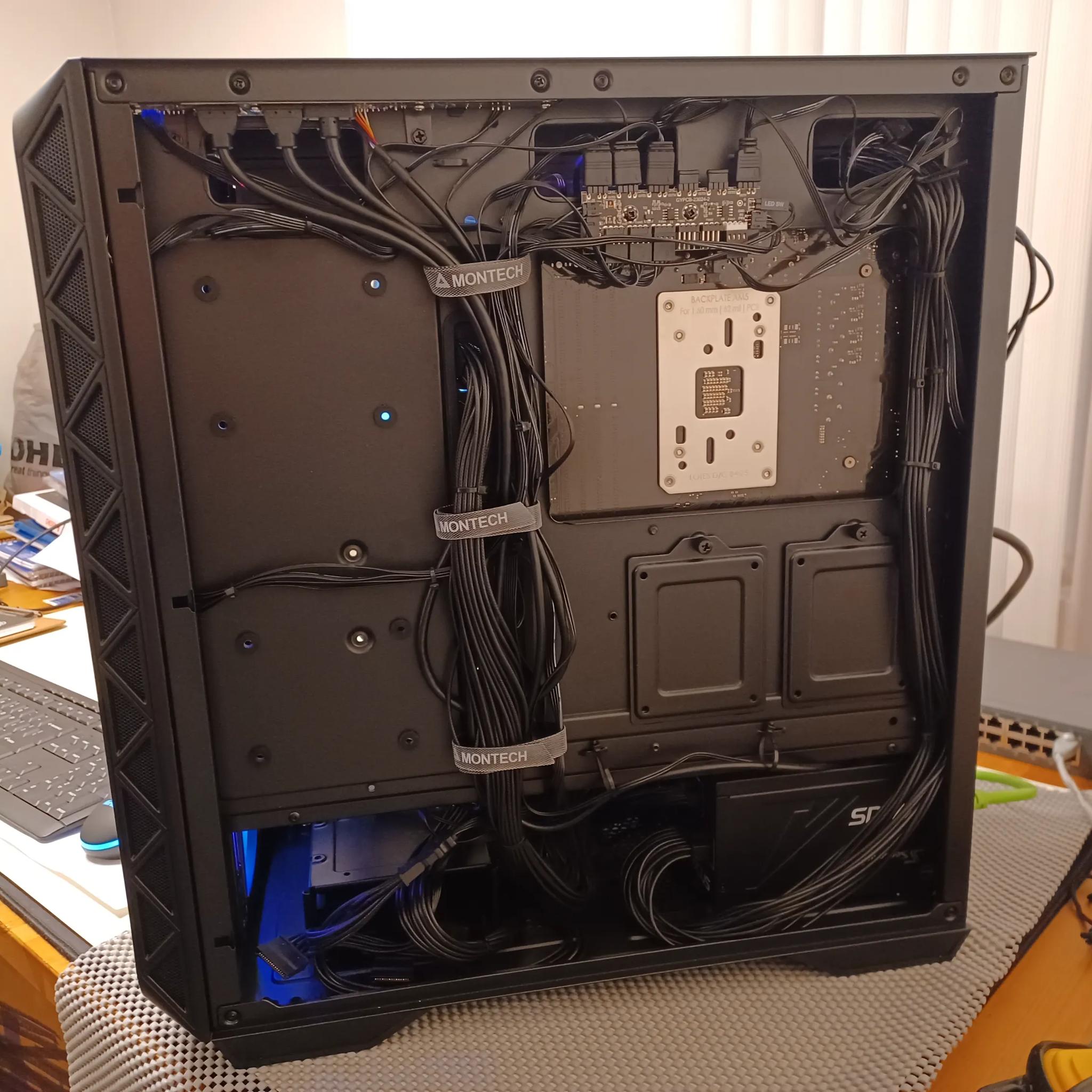 [model012unit1] 4K Gaming Mid-Tower (RTX 4080 Super + Ryzen 7 7800X3D + 64GB DDR5)