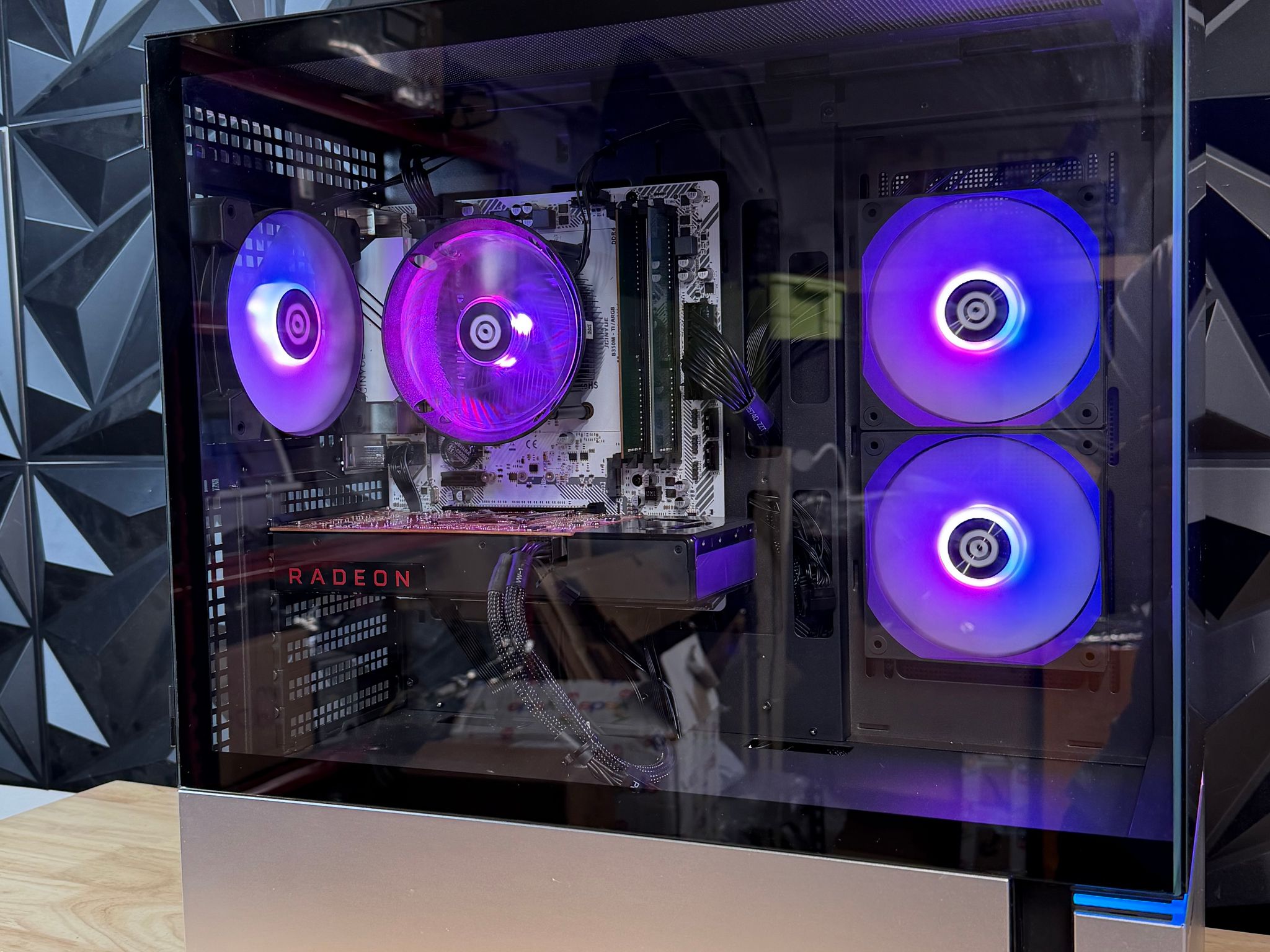 Ryzen 5 3600 | Radeon RX 580 8GB | 16GB RAM |500GB SSD| Wi-Fi/BT | Win 11 Custom ARGB...