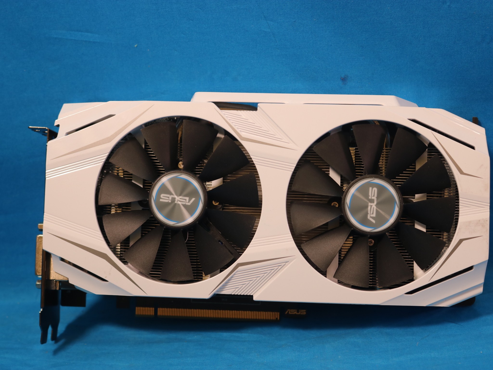 ASUS GeForce GTX 1060 Dual OC 6GB GDDR5 PCIe 3.0 x16 Desktop GPU DUAL-GTX1060-O6G