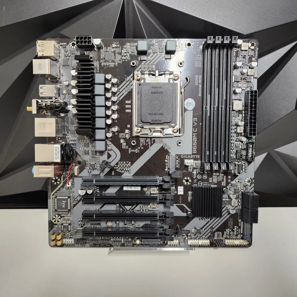 UPDATED BIOS GIGABYTE B650M C V3 WIFI AM5 DDR5 MATX MOTHERBOARD