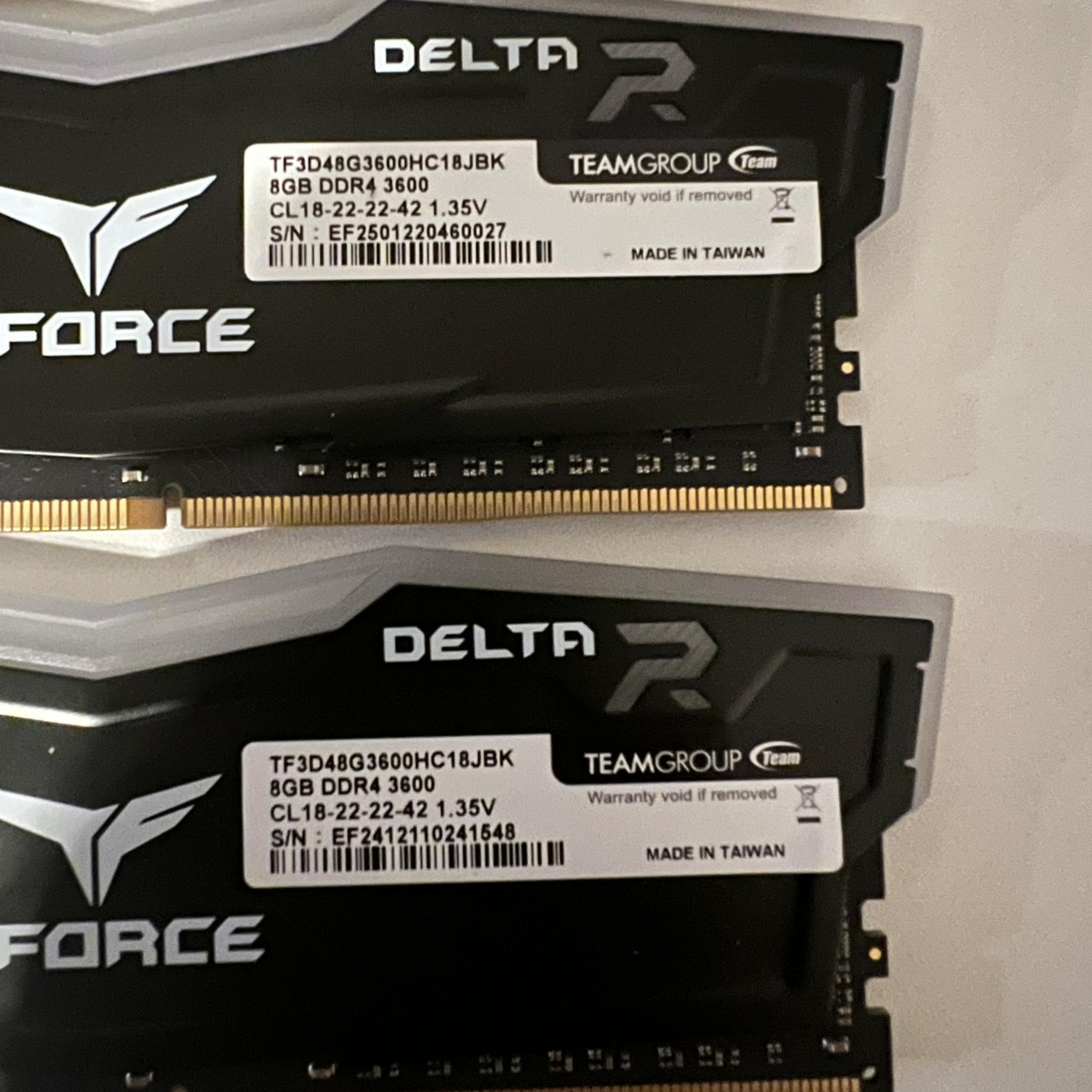 TEAMGROUP T-Force Delta RGB DDR4 32GB (4x8) 3600MHz (PC4-28800) CL18