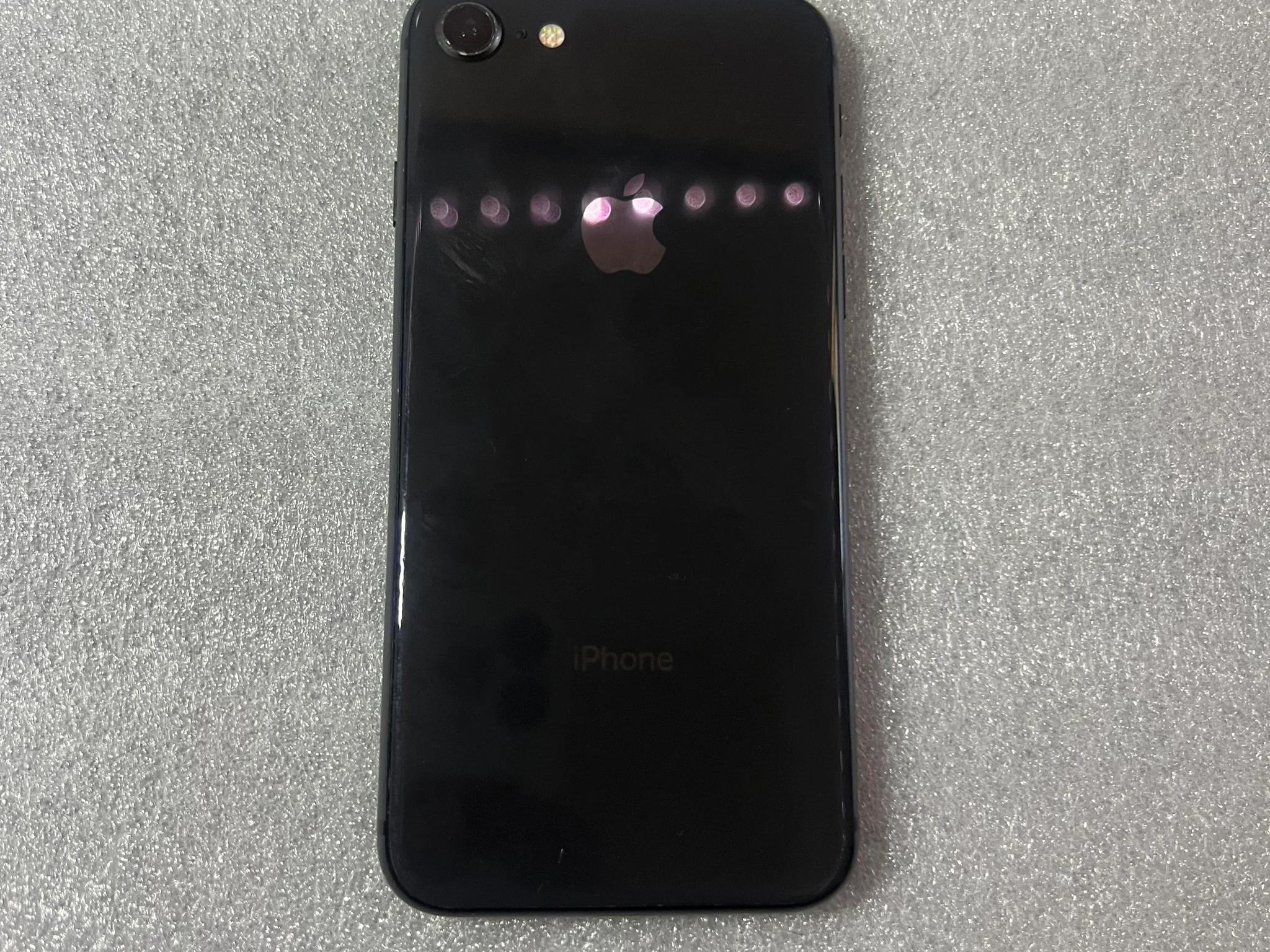 iPhone 8 Unlocked 64gb