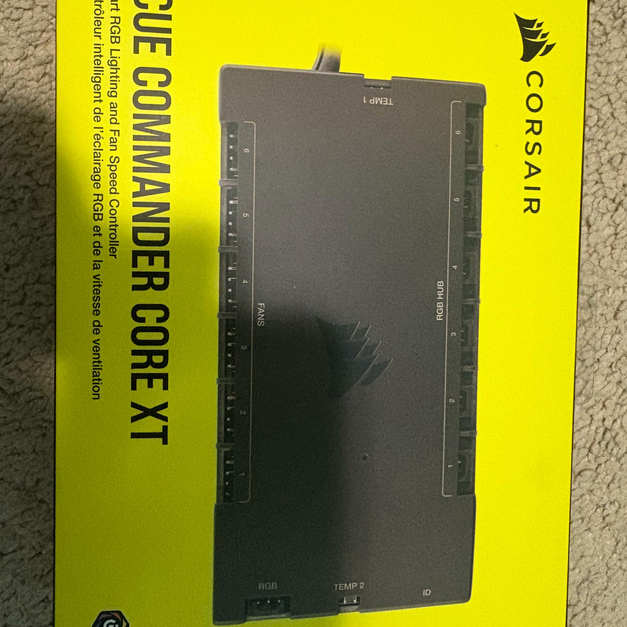 iCUE COMMANDER CORE XT