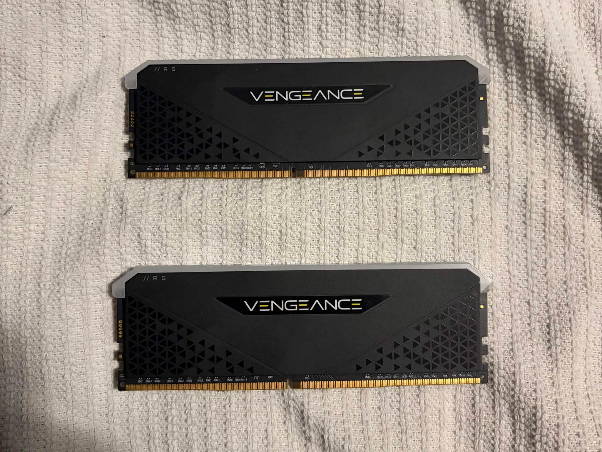 CORSAIR VENGEANCE RGB RS 16GB (2 x 8GB) DDR4 DRAM Up To 3200MHz C16 Memory Kit
