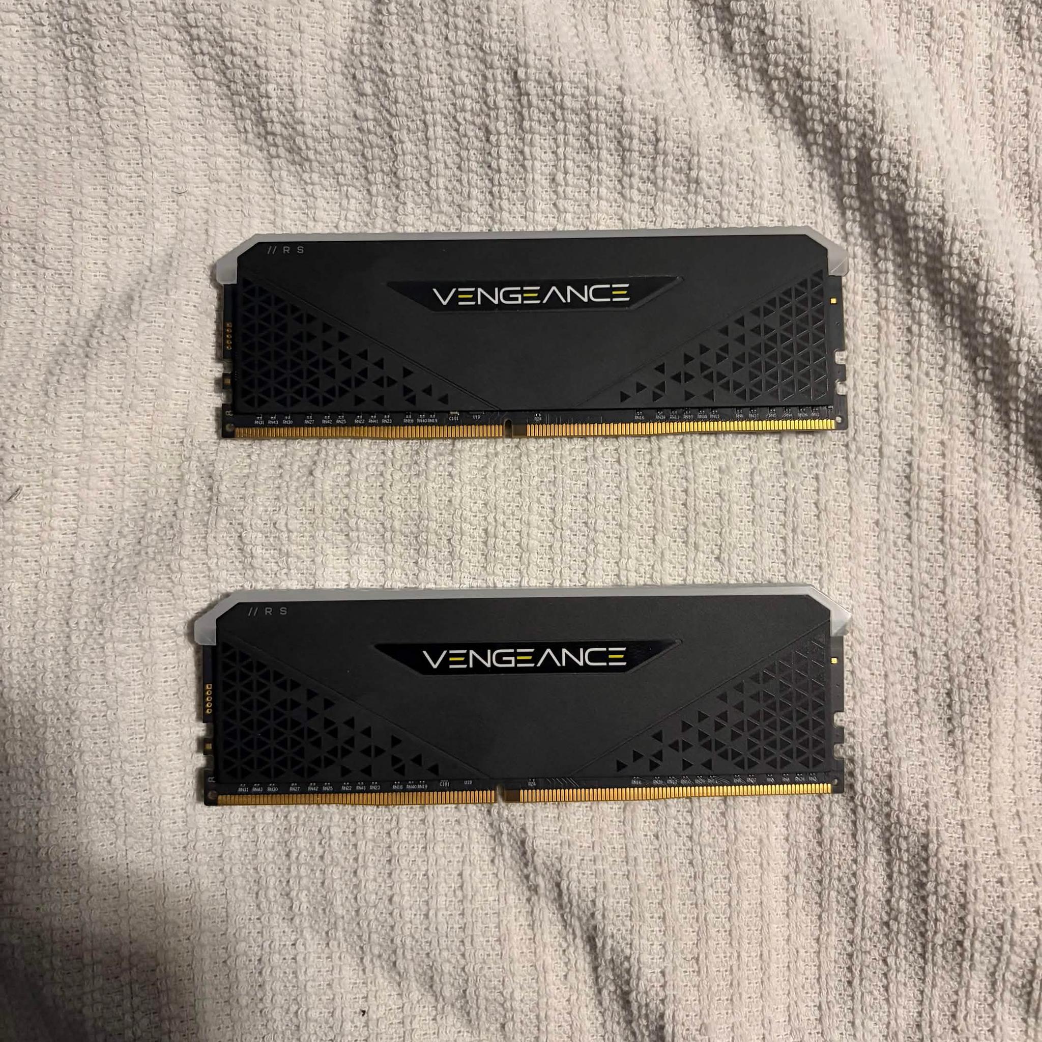 CORSAIR VENGEANCE RGB RS 16GB (2 x 8GB) DDR4 DRAM Up To 3200MHz C16 Memory Kit