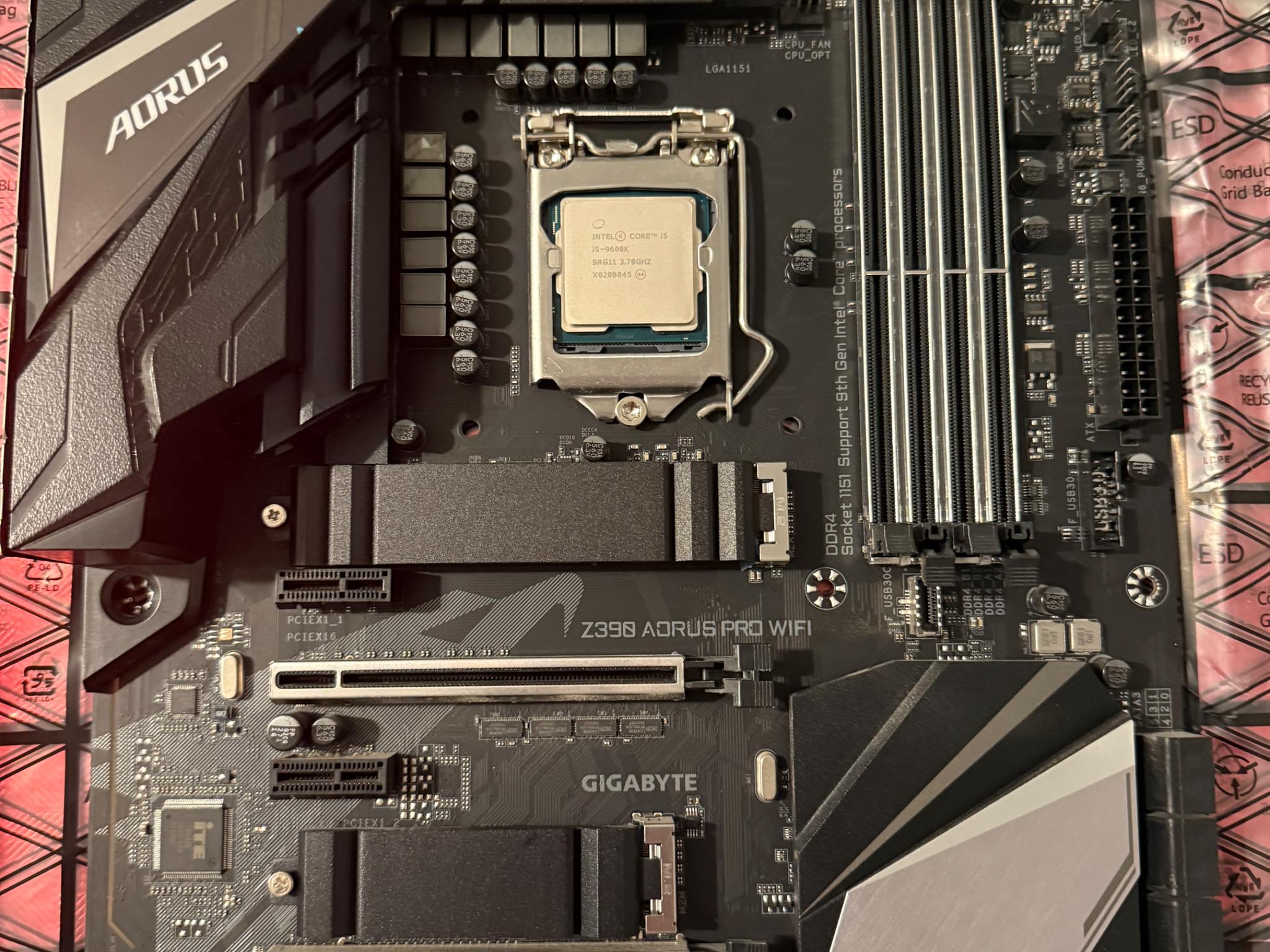 Gigabyte Z390 AORUS PRO WiFi + i5 9600k [Motherboard + CPU Combo]