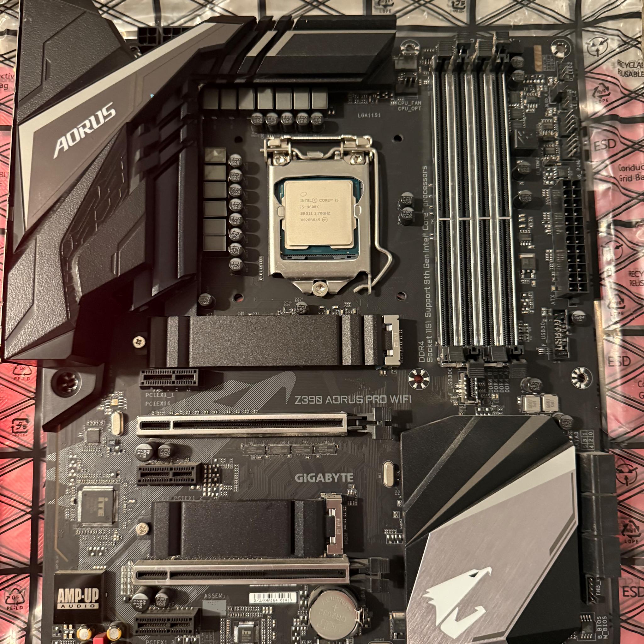 Gigabyte Z390 AORUS PRO WiFi + i5 9600k [Motherboard + CPU Combo]