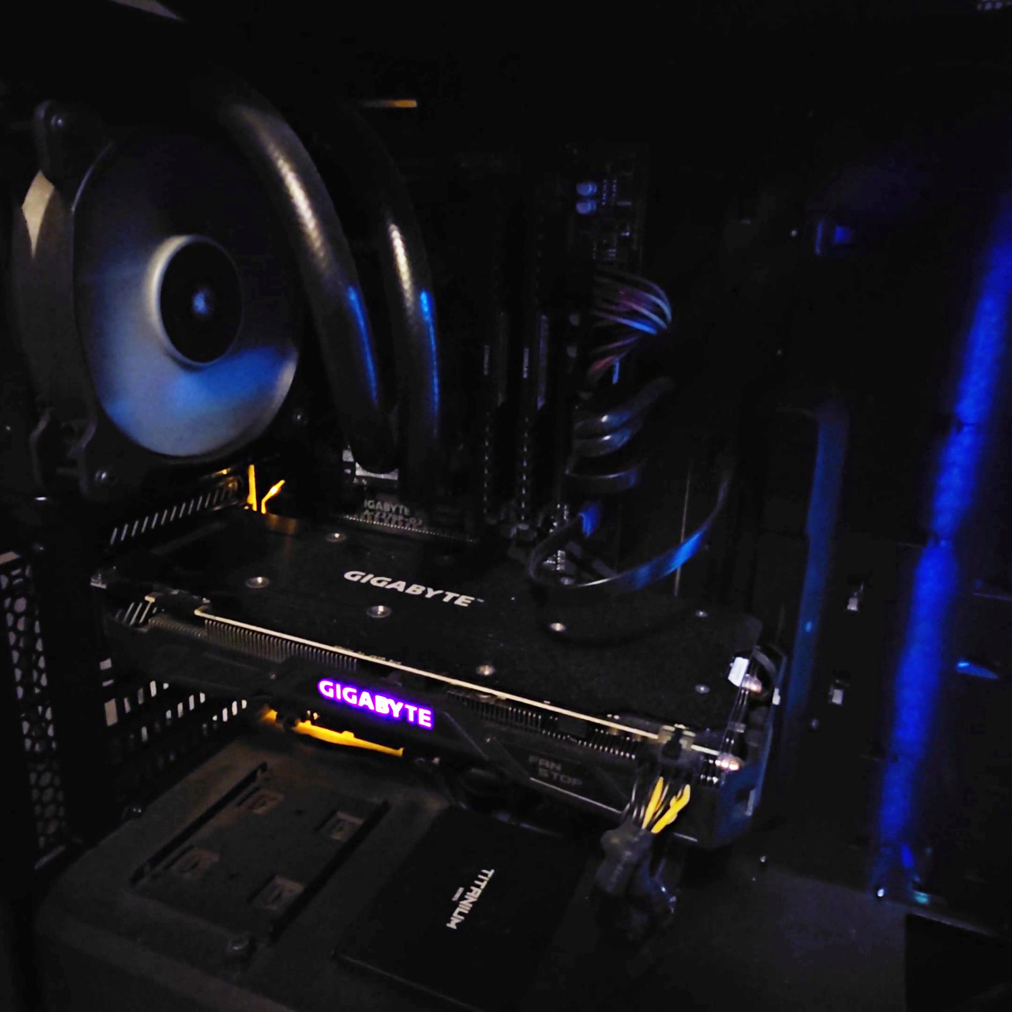 Intel i5 7600K | GTX 1070 | 32GB DDR4 - Gaming PC