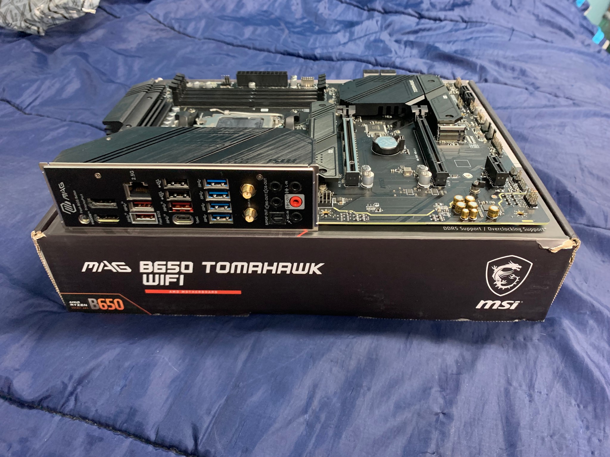 Used Excellent Condition B650 Tomahawk Wifi