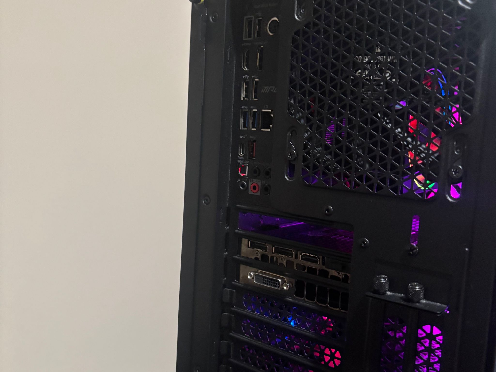 Gaming PC Ryzen 7 3700X | 1080 TI | 16GB Ram | 512GB SSD