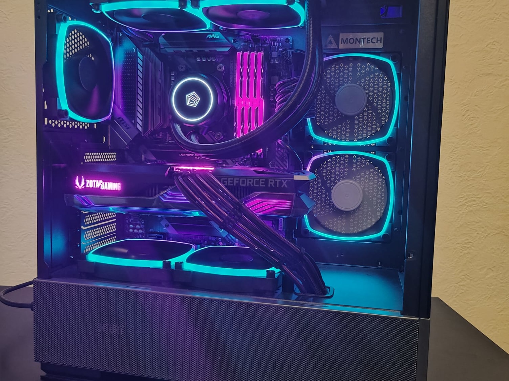 AMD Ryzen 7 5700x (8 Core/ 16 Threads), Zotac Nvidia rtx 3070 amp holo