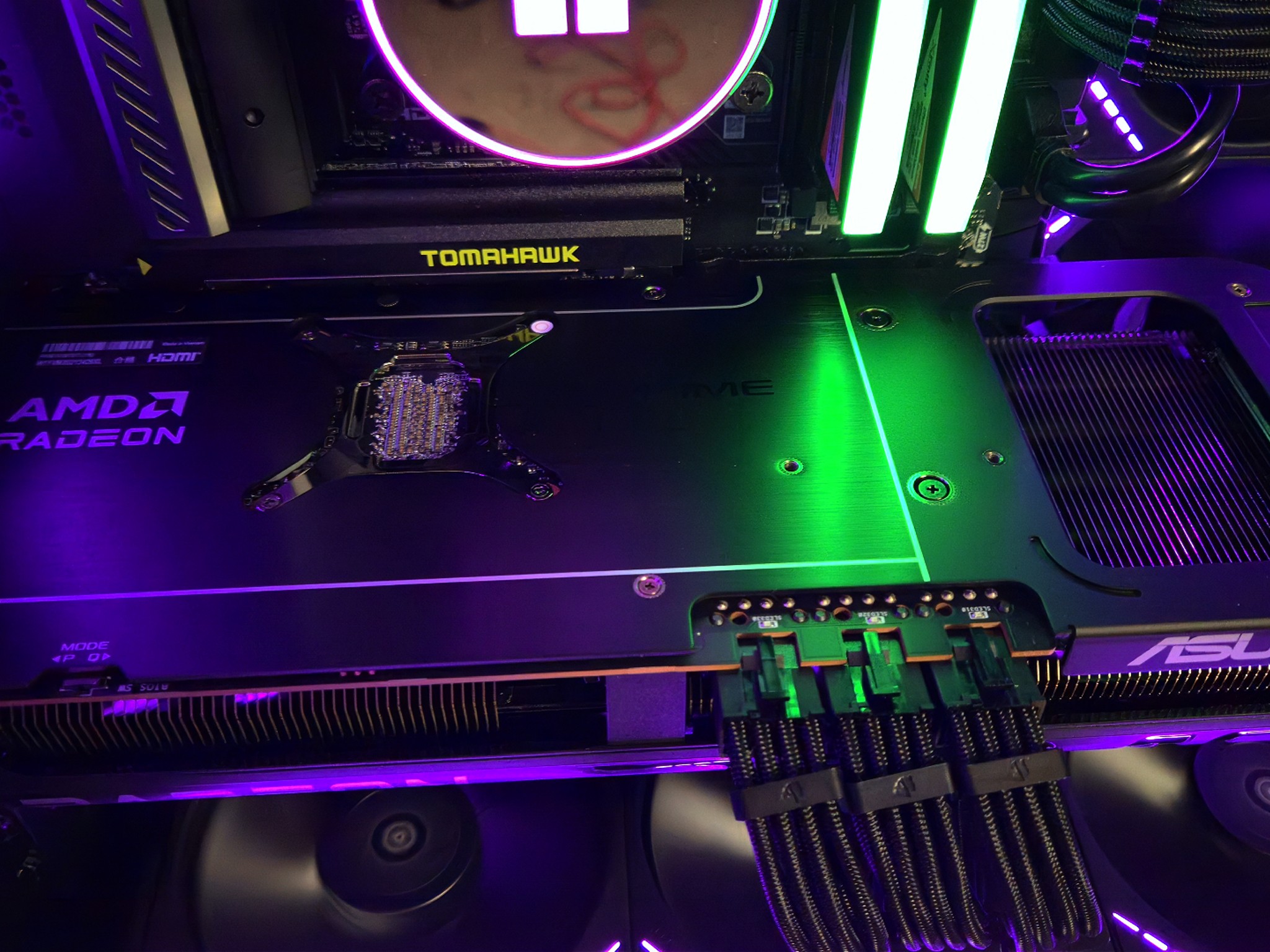 9070 XT OC - Intel Core Ultra 7 270K Plus - 32GB DDR5 6000 - 2TB NVMe - 16:9 Customizable Screen