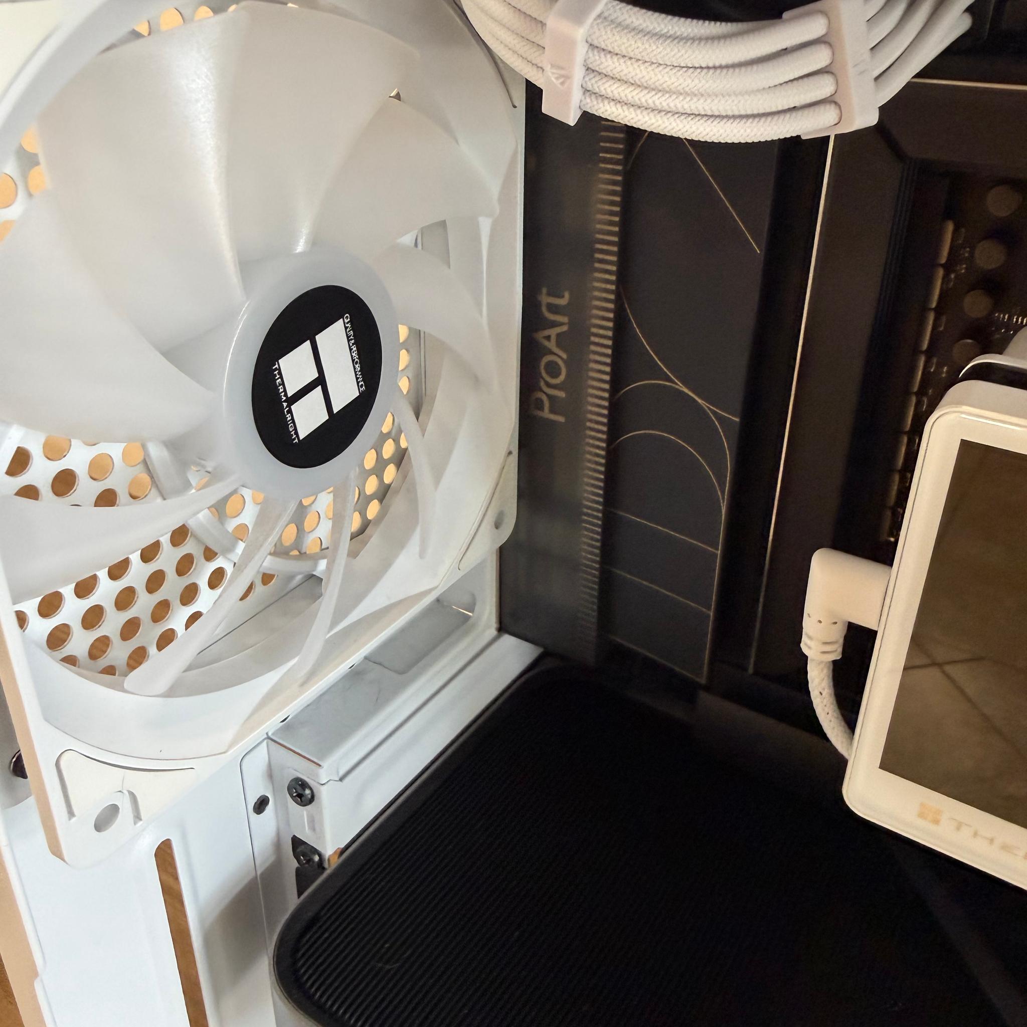🤍 White Flagship Creator & Gaming PC | Ryzen 9 9950X3D | RTX 5080 Founders Edition | 64GB DDR5