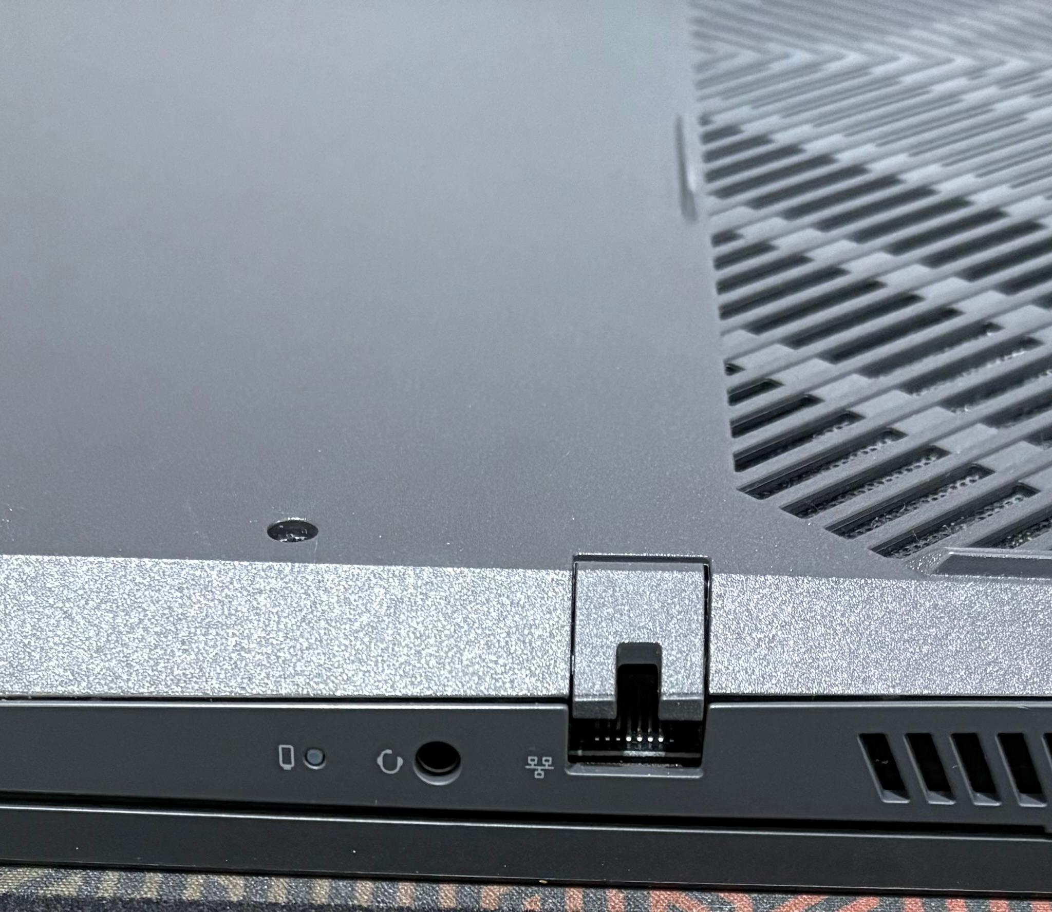 Dell G15 5530 Gaming Laptop – RTX 4060 | i7-13650HX | 32GB RAM | 1TB SSD | 300Hz IPS
