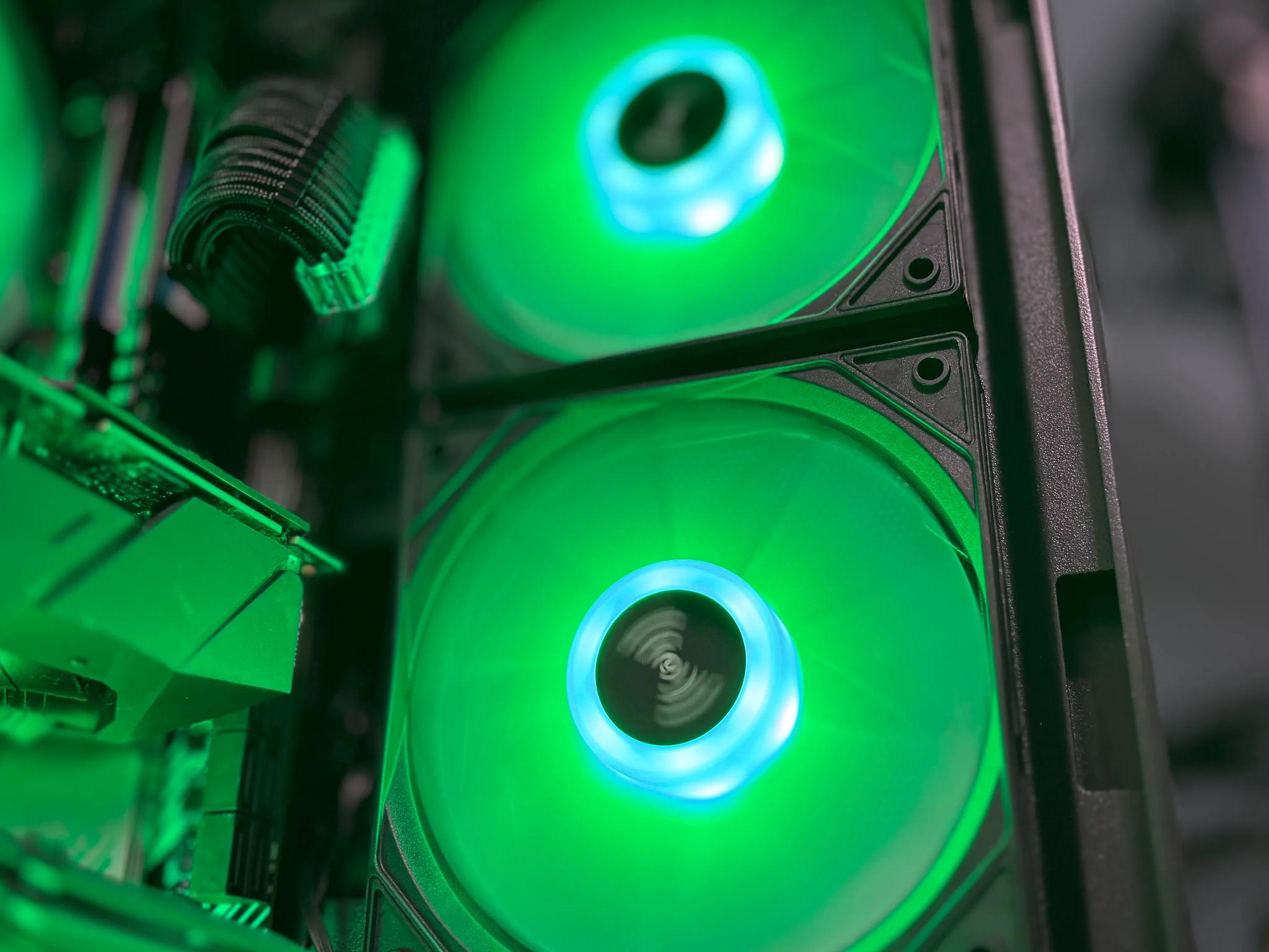 Fish Tank RTX Gaming PC