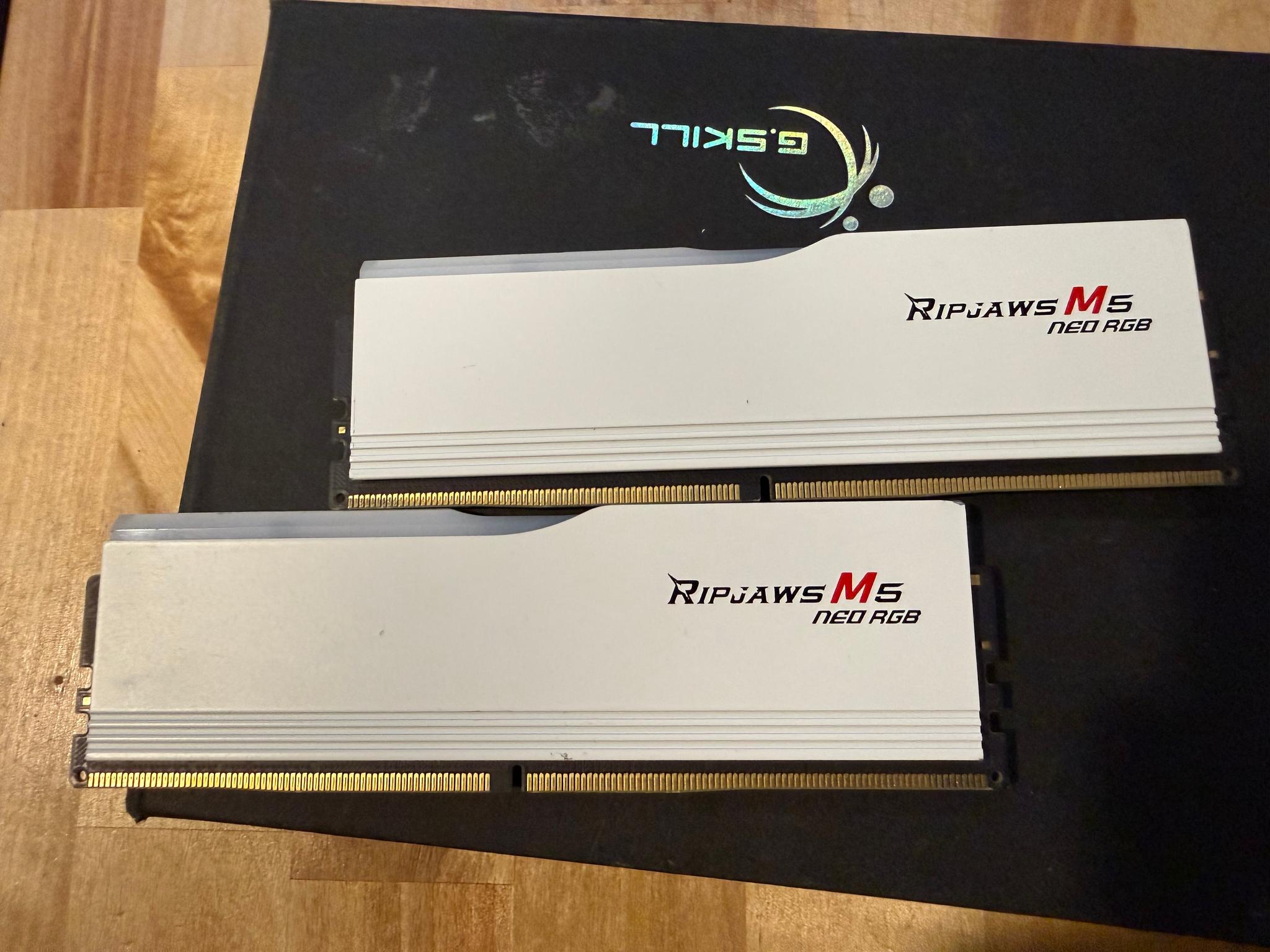 (WHITE) G. Skill RipJaws M5 neo RGB 32GB Kit (16x2) | DDR5 6000 CL36  EXPO/XMP AMD for Ryzen/Intel